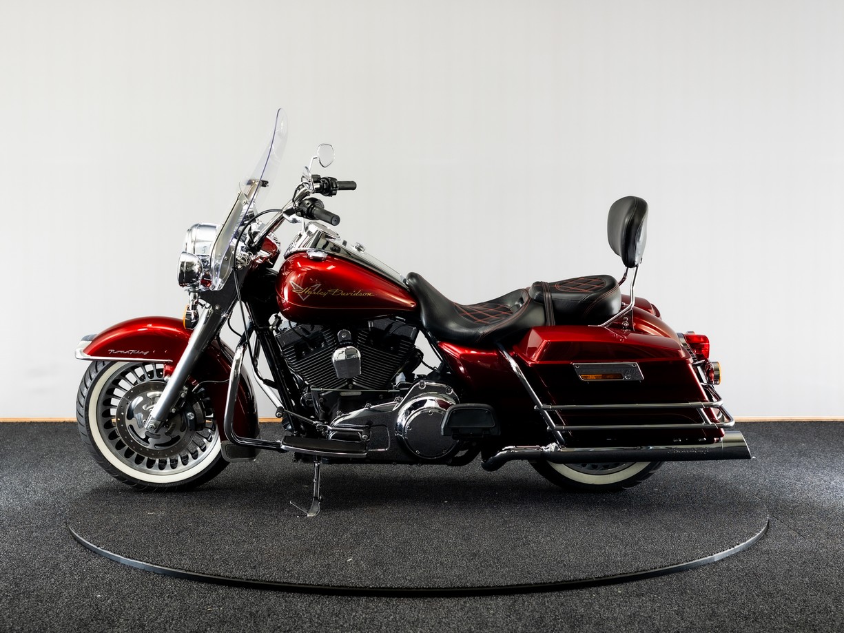 HARLEY-DAVIDSON FLHR Road King