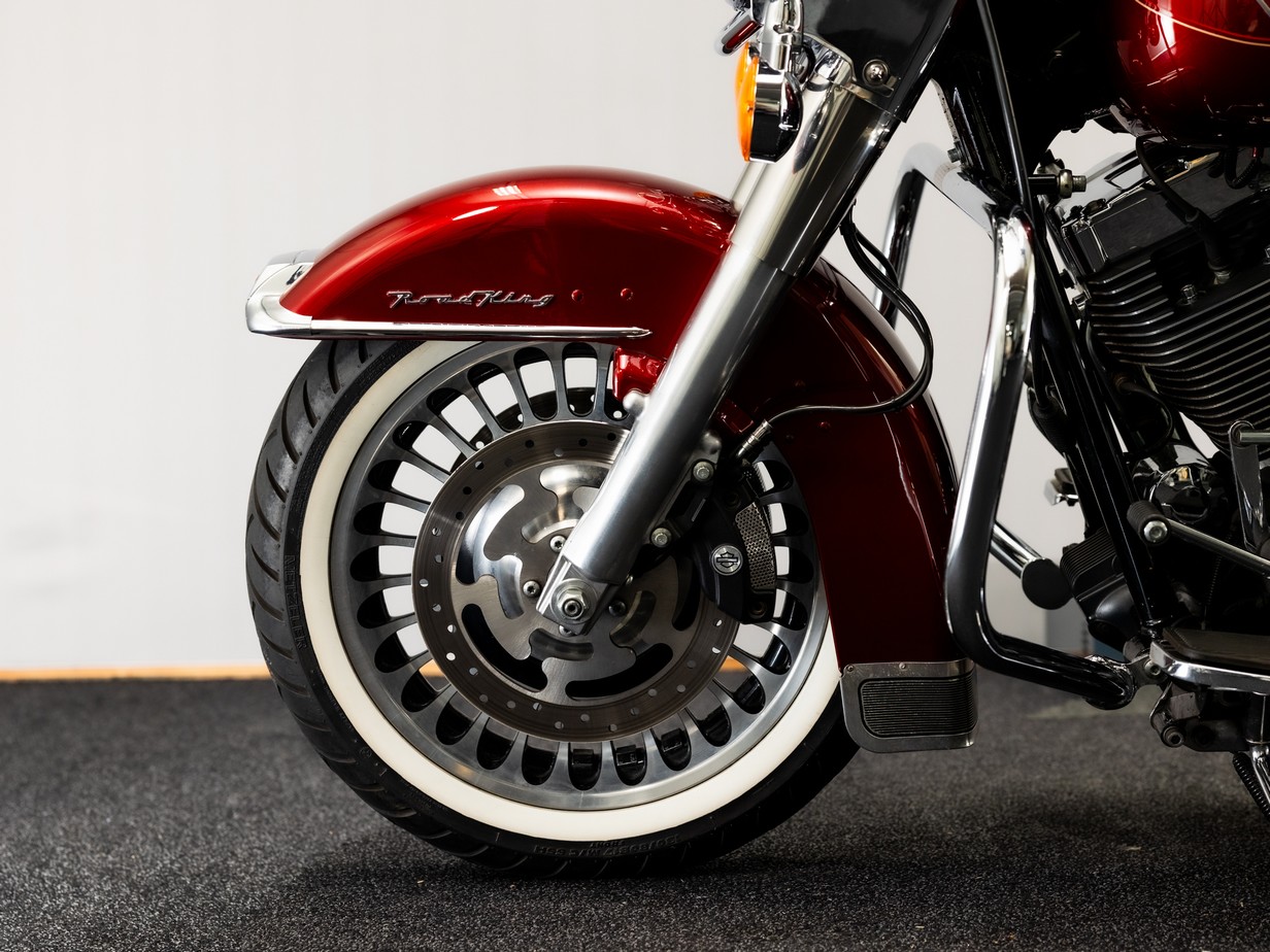 HARLEY-DAVIDSON FLHR Road King