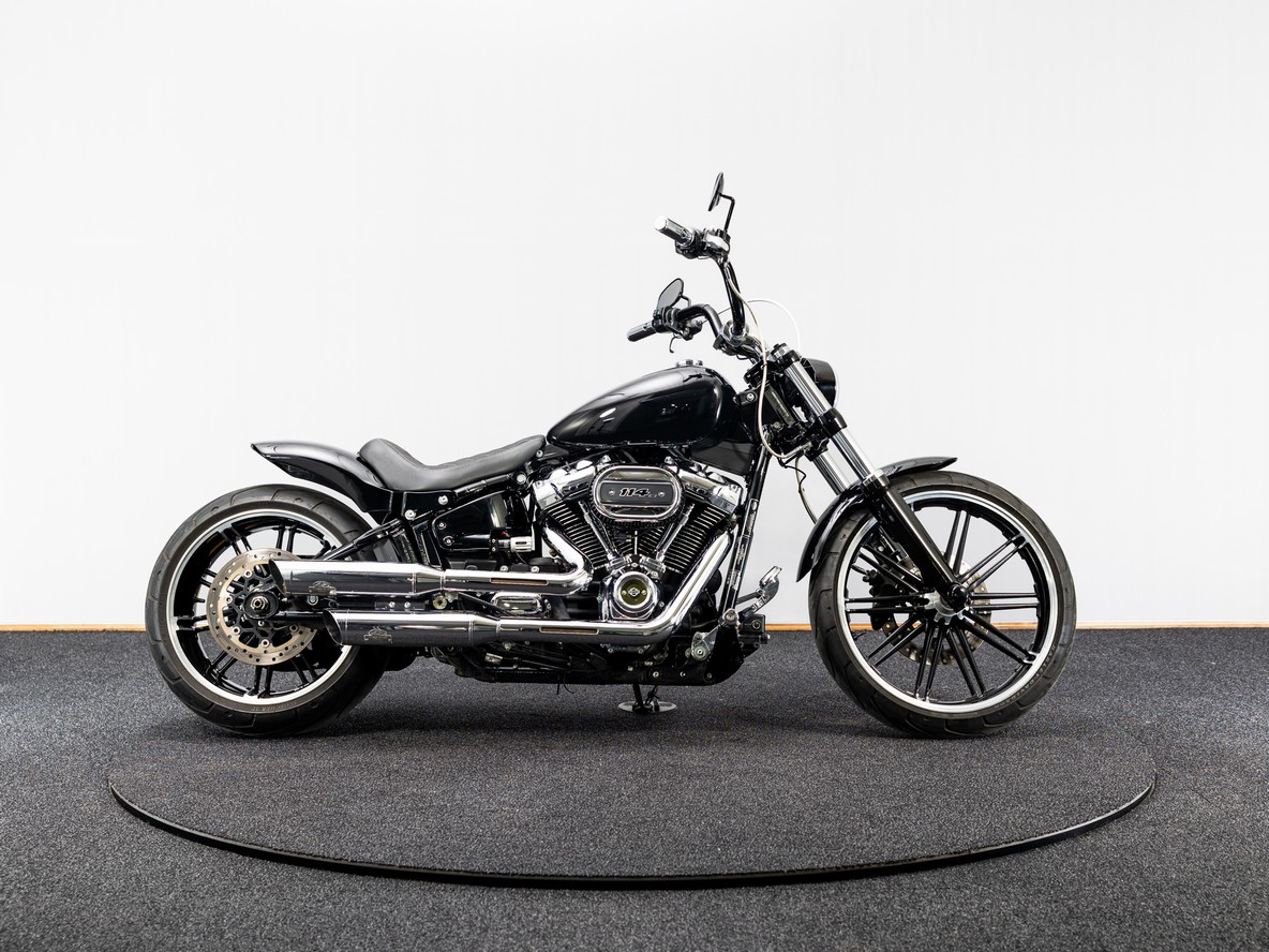 HARLEY-DAVIDSON FXBRS Breakout 114 Vivid Black