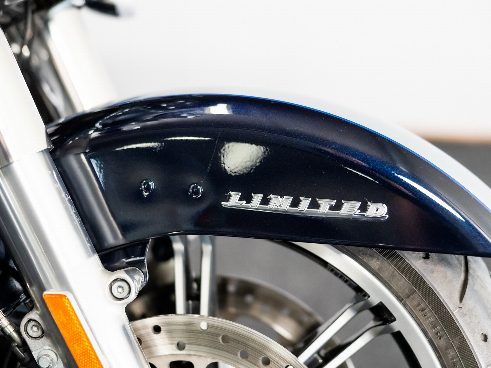 HARLEY-DAVIDSON FLHTK Ultra Limited Two-Tone