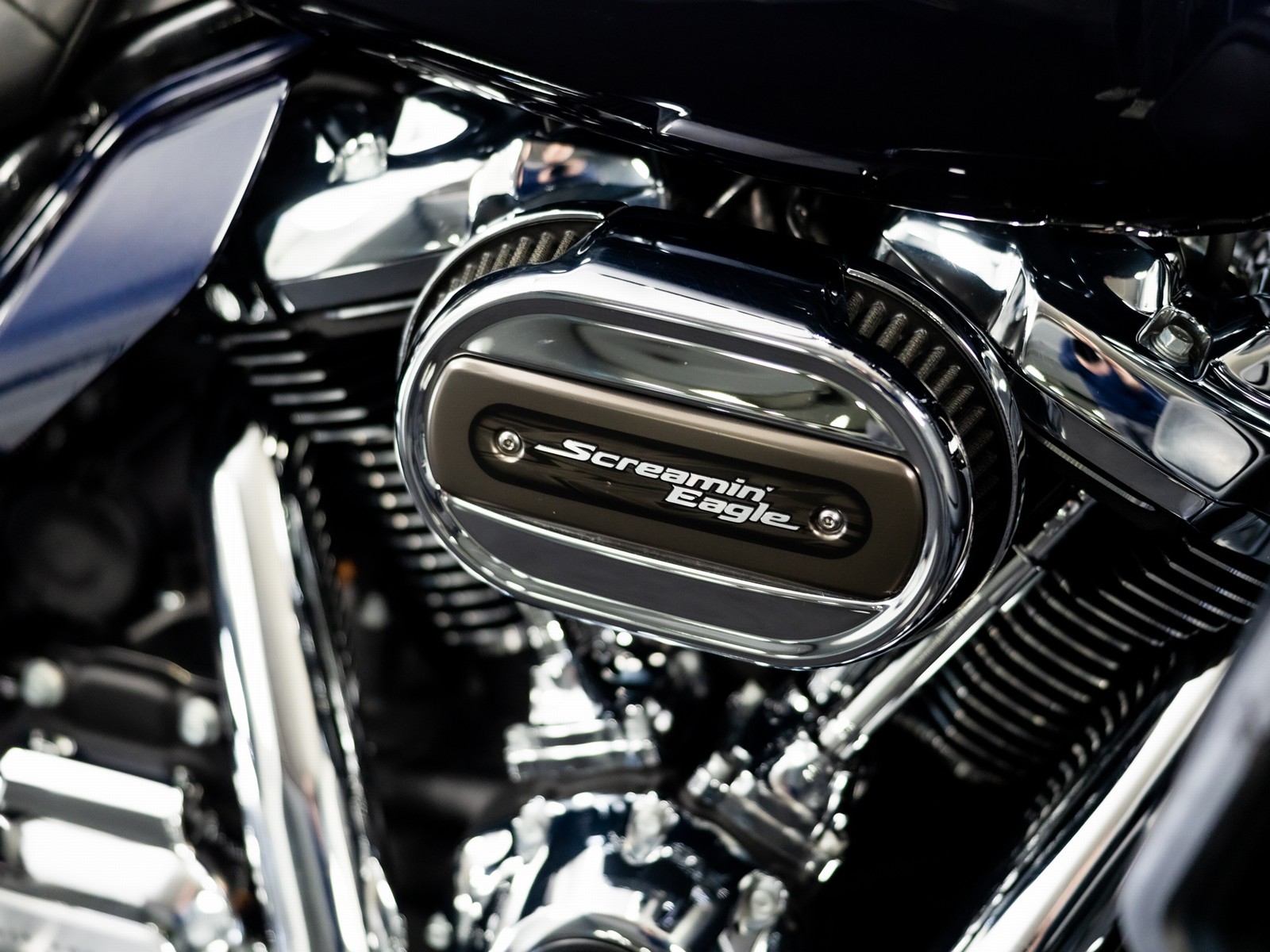 HARLEY-DAVIDSON FLHTK Ultra Limited Two-Tone