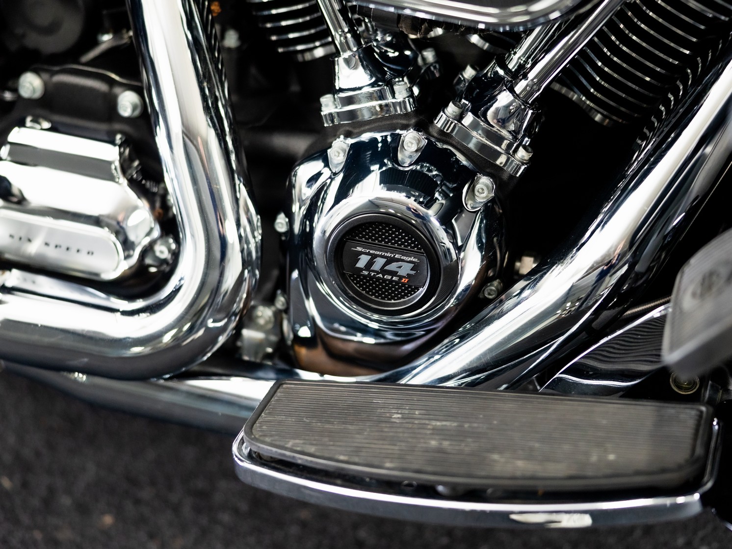 HARLEY-DAVIDSON FLHTK Ultra Limited Two-Tone