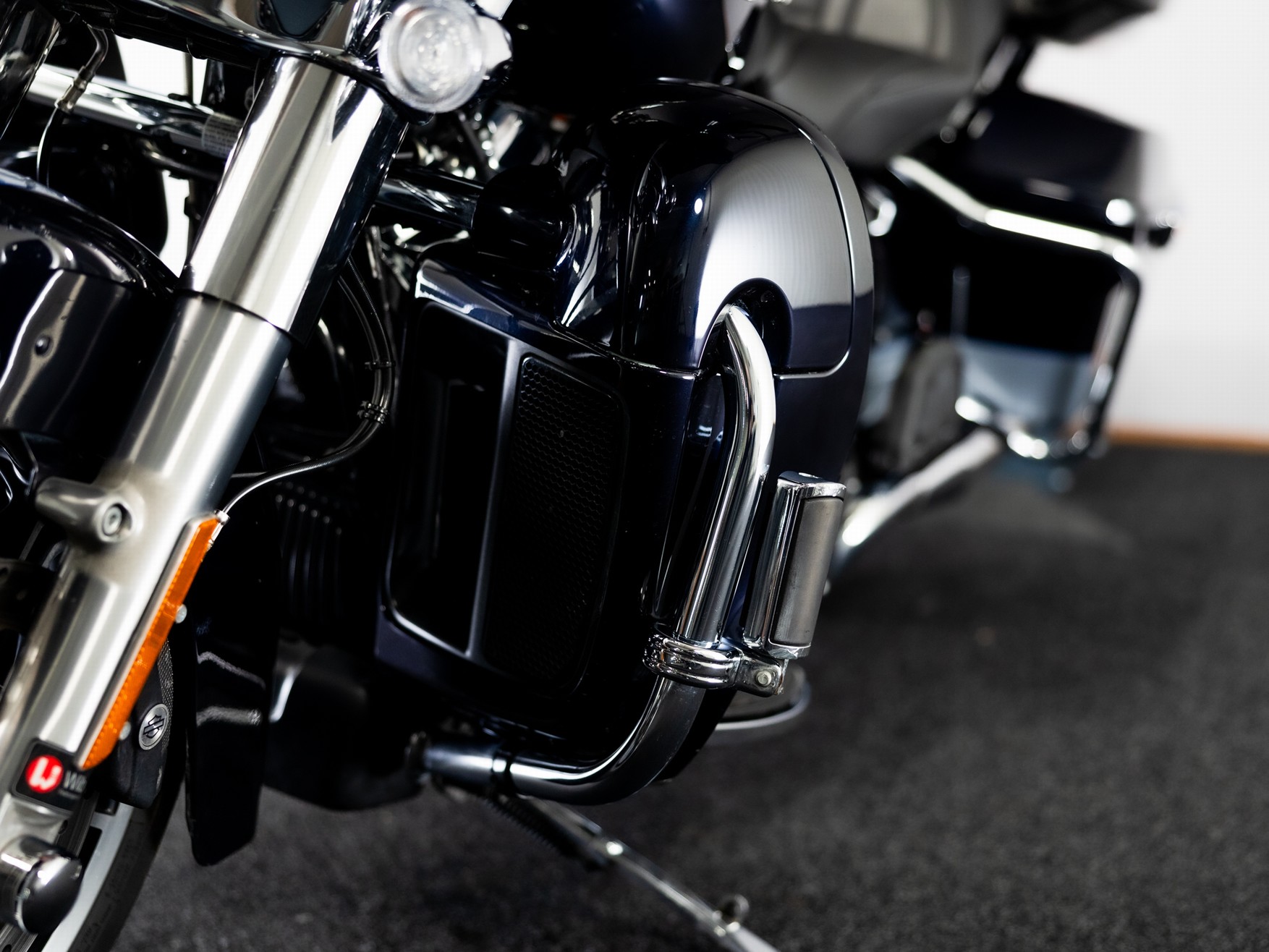 HARLEY-DAVIDSON FLHTK Ultra Limited Two-Tone