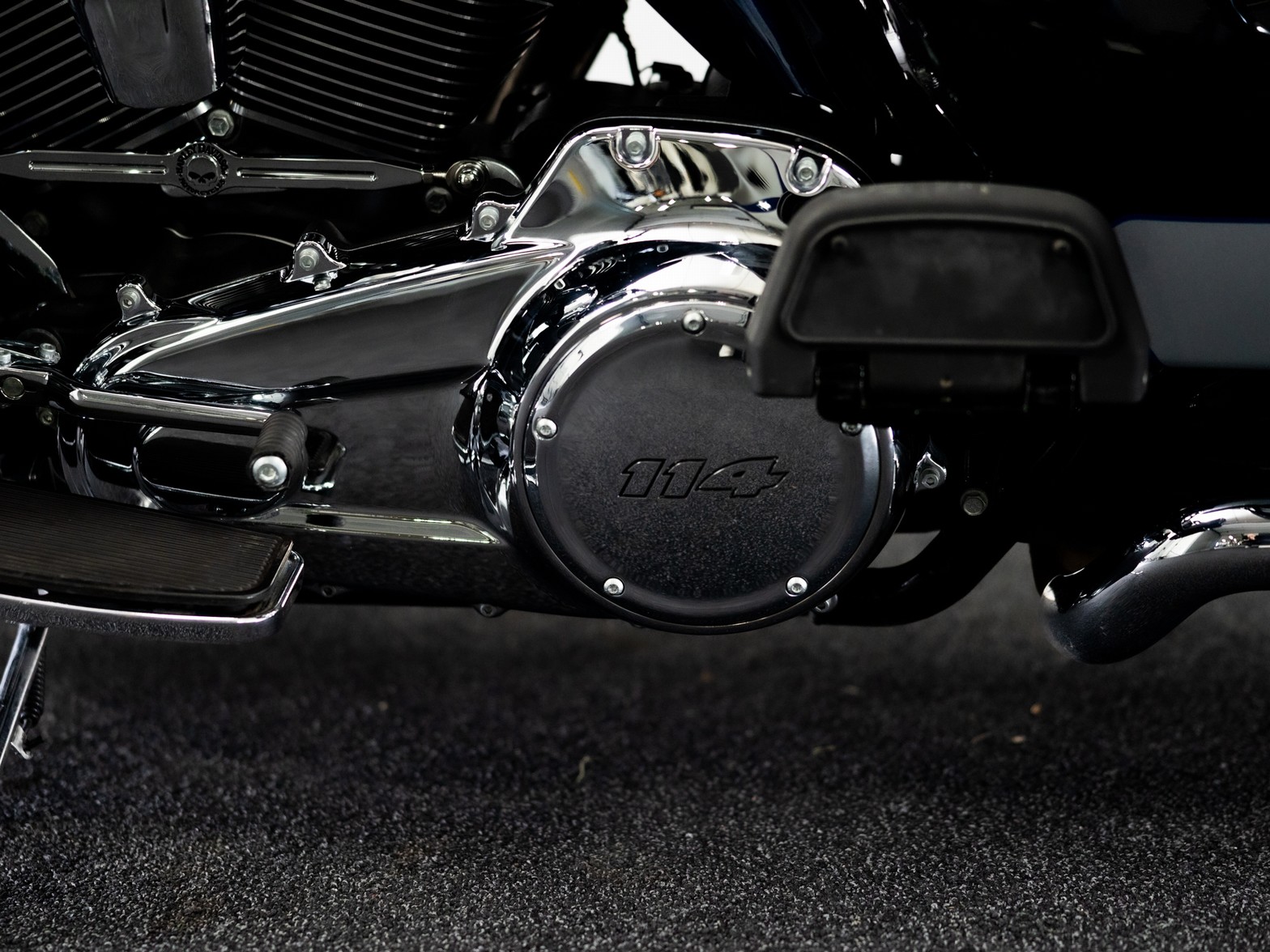 HARLEY-DAVIDSON FLHTK Ultra Limited Two-Tone