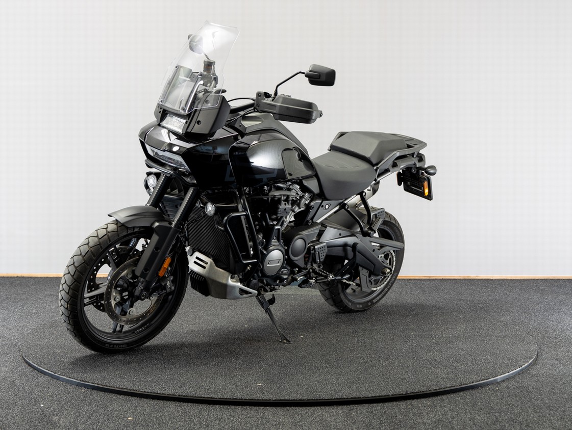 HARLEY-DAVIDSON Pan America S
