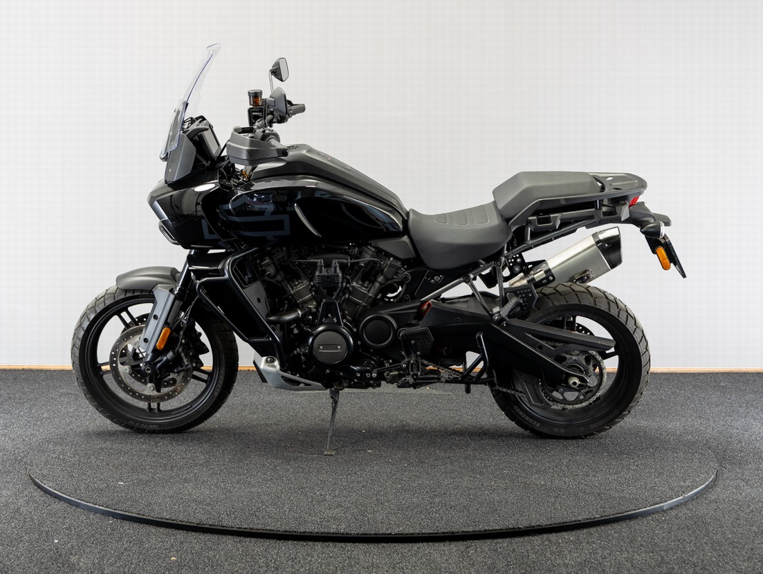 HARLEY-DAVIDSON Pan America S