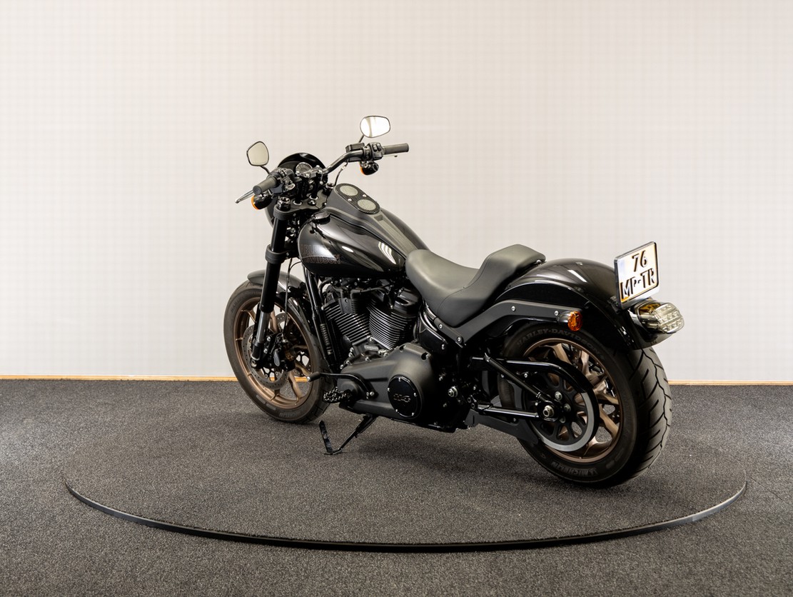 HARLEY-DAVIDSON FXLRS Low Rider S Vivid Black