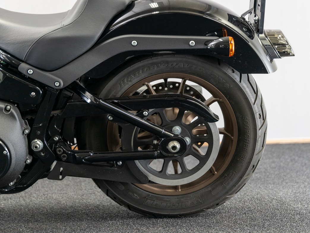 HARLEY-DAVIDSON FXLRS Low Rider S Vivid Black