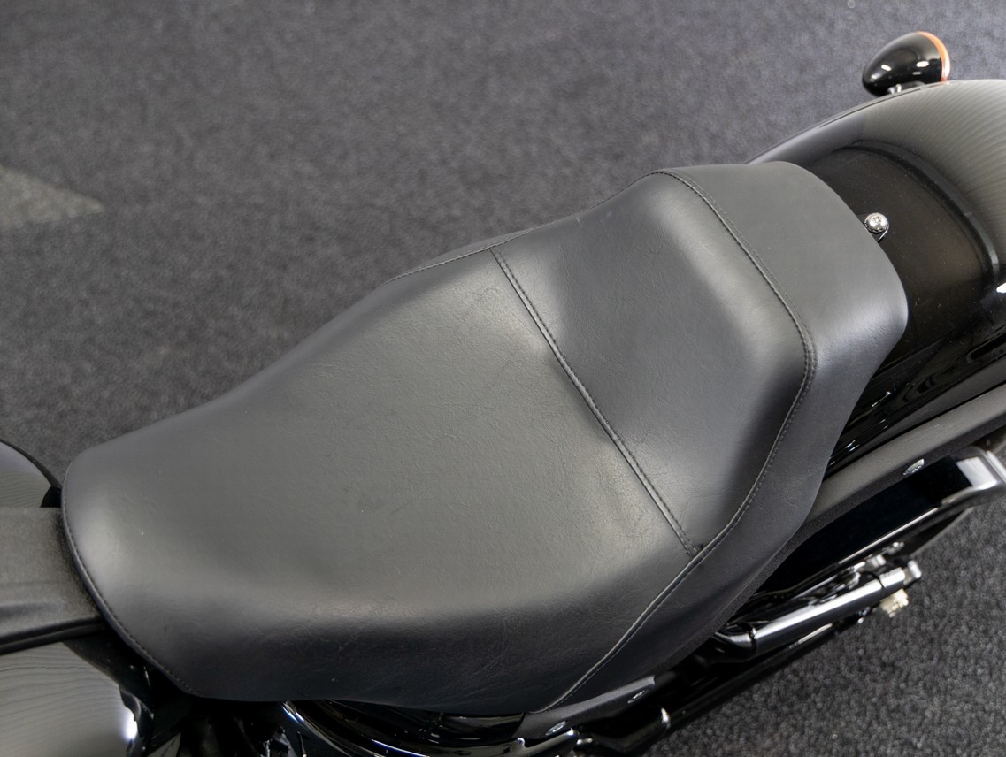 HARLEY-DAVIDSON FXLRS Low Rider S Vivid Black