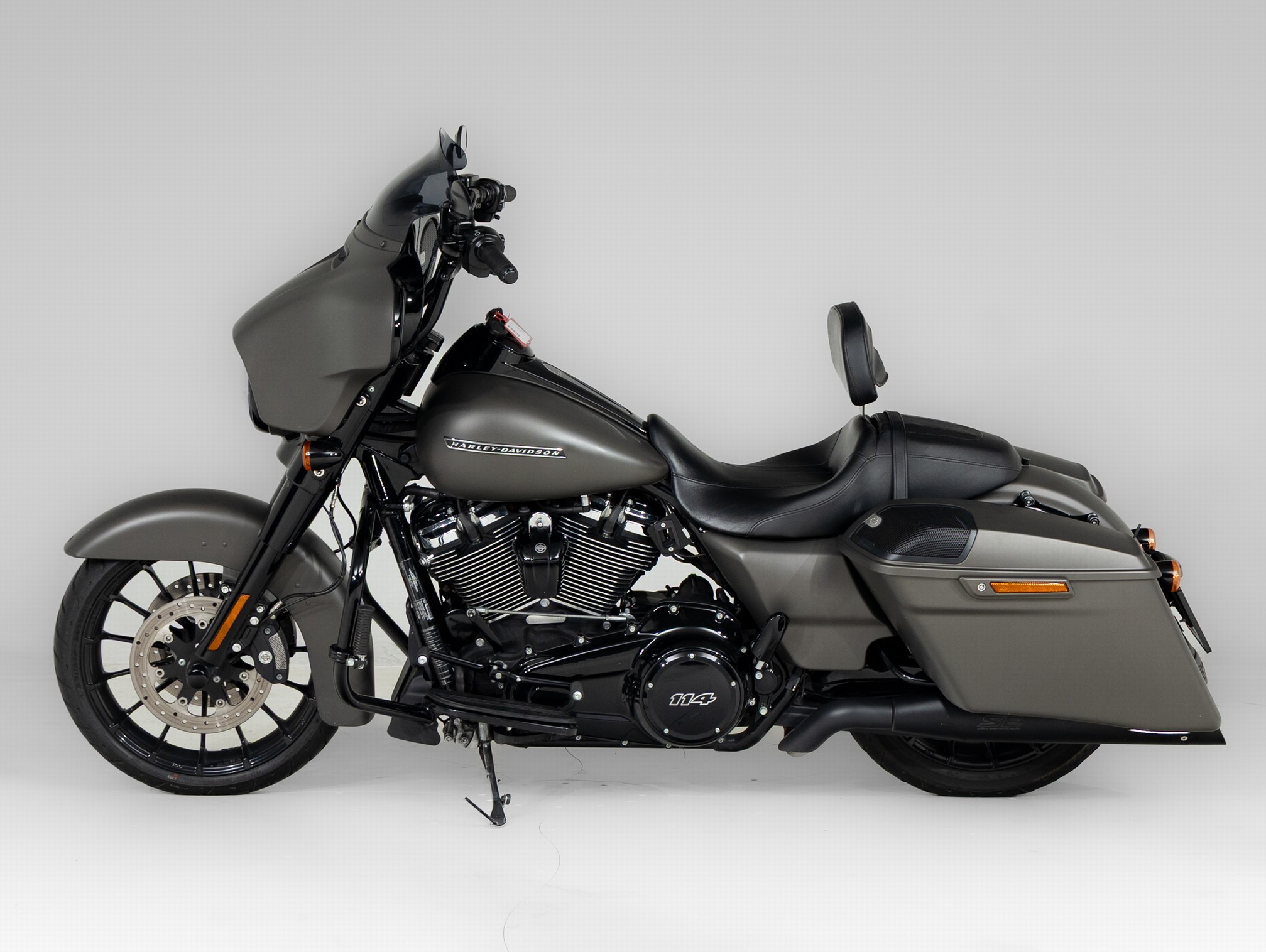 HARLEY-DAVIDSON FLHXS Street Glide Special