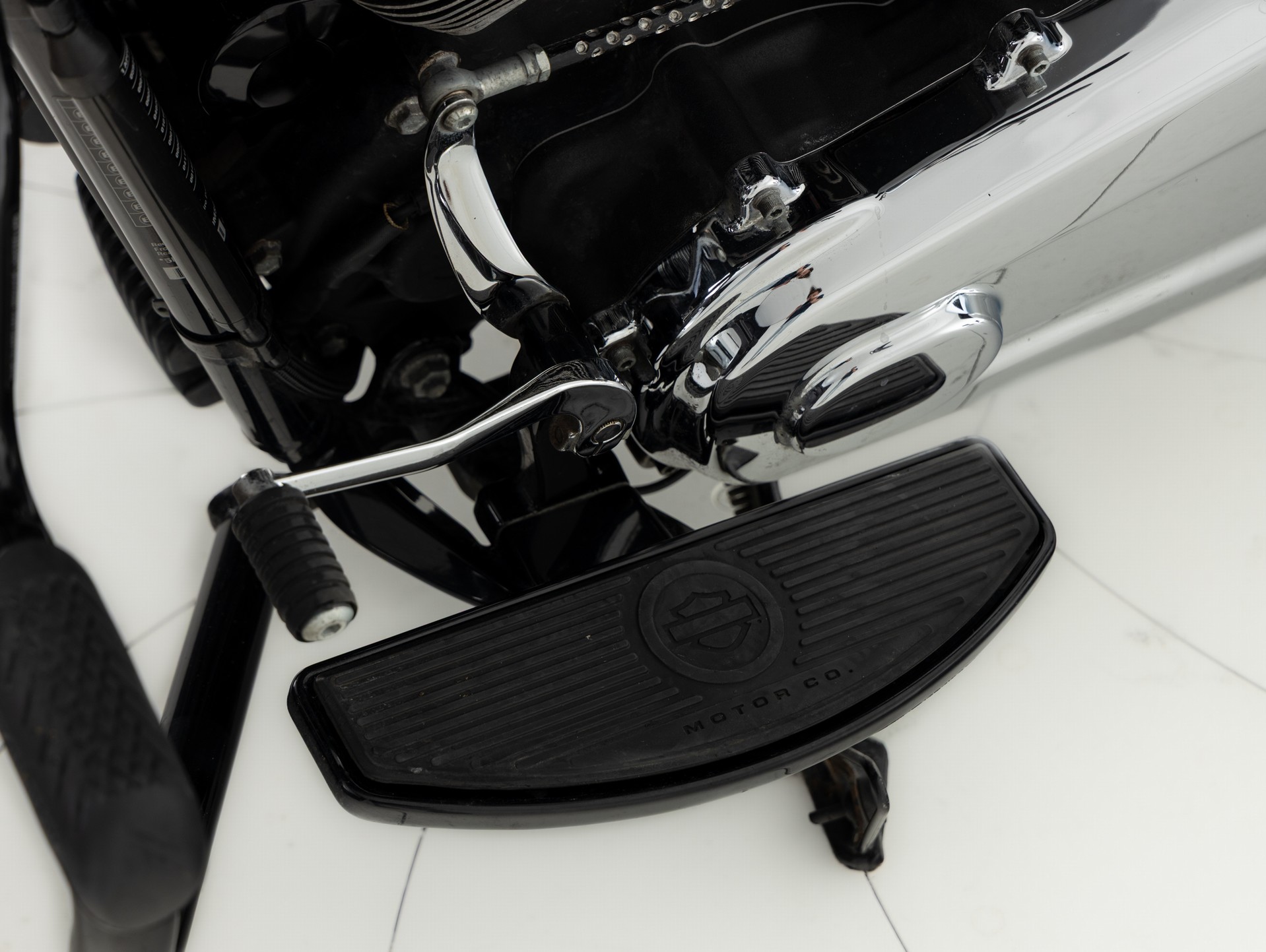 HARLEY-DAVIDSON FLSB Sport Glide Solid Color