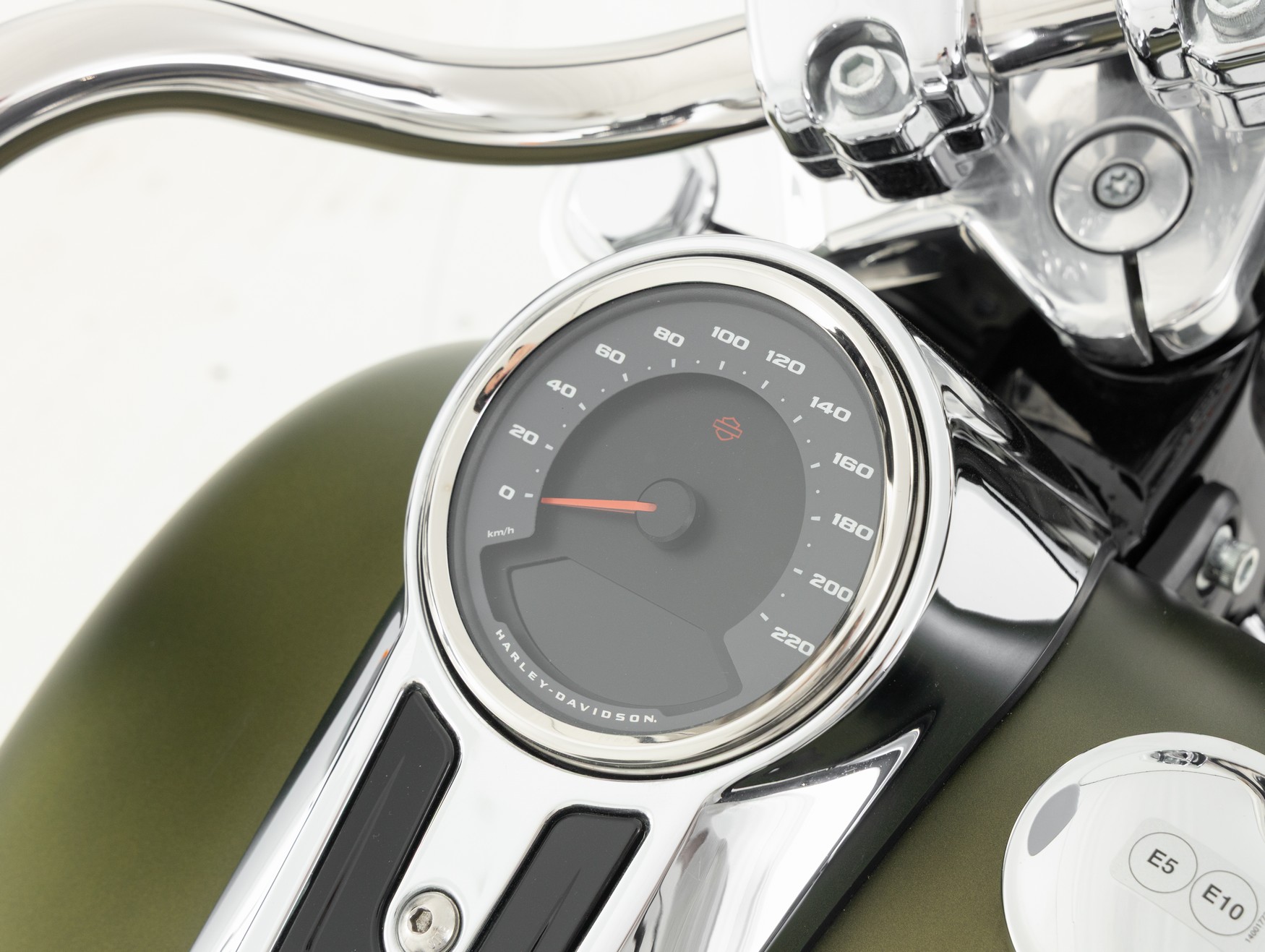HARLEY-DAVIDSON FLFBS Fat Boy 114 Solid Colour
