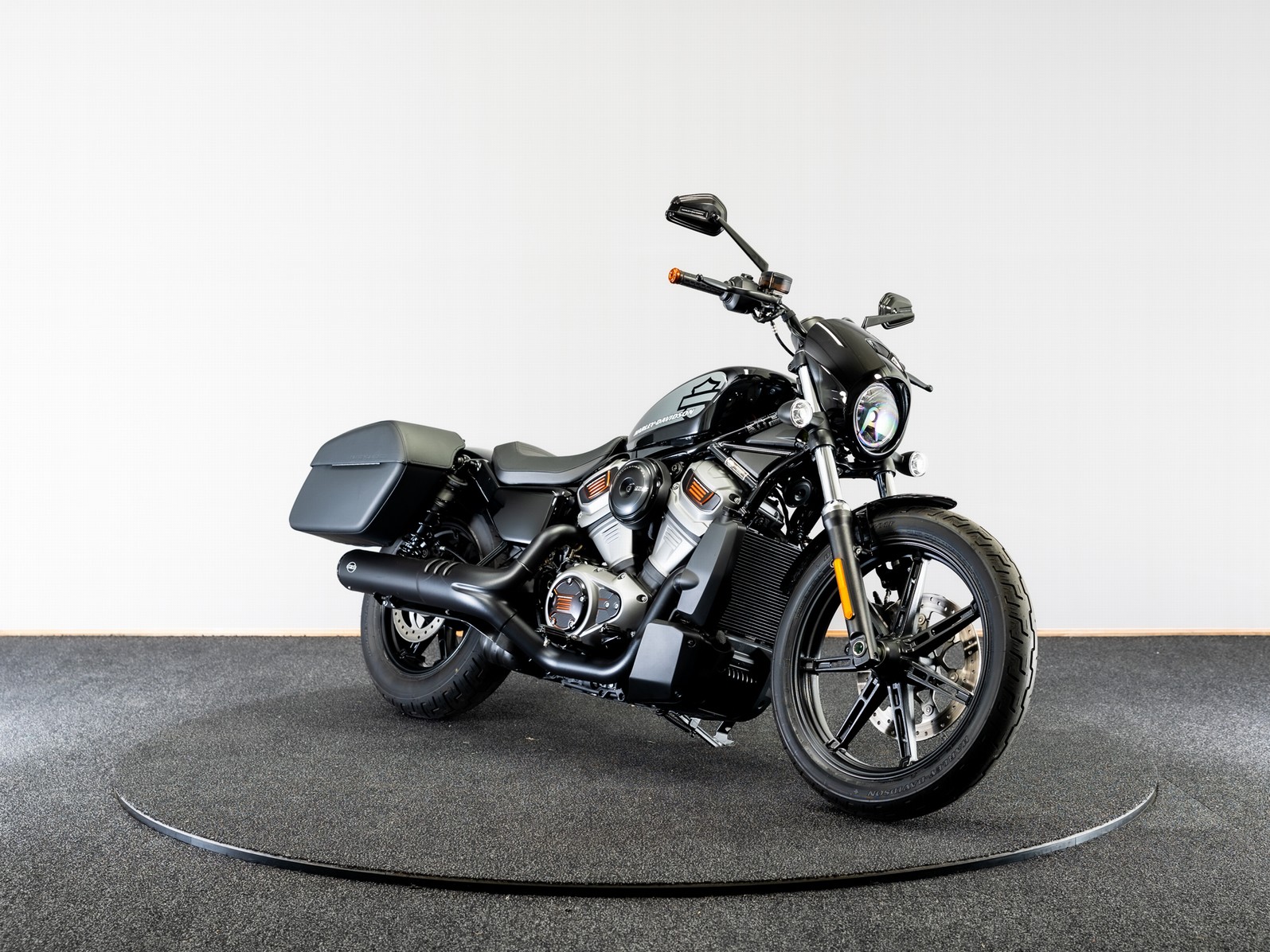 HARLEY-DAVIDSON - RH975 Vivid Black