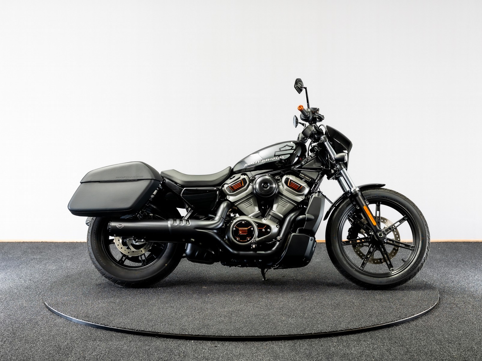 HARLEY-DAVIDSON - RH975 Vivid Black