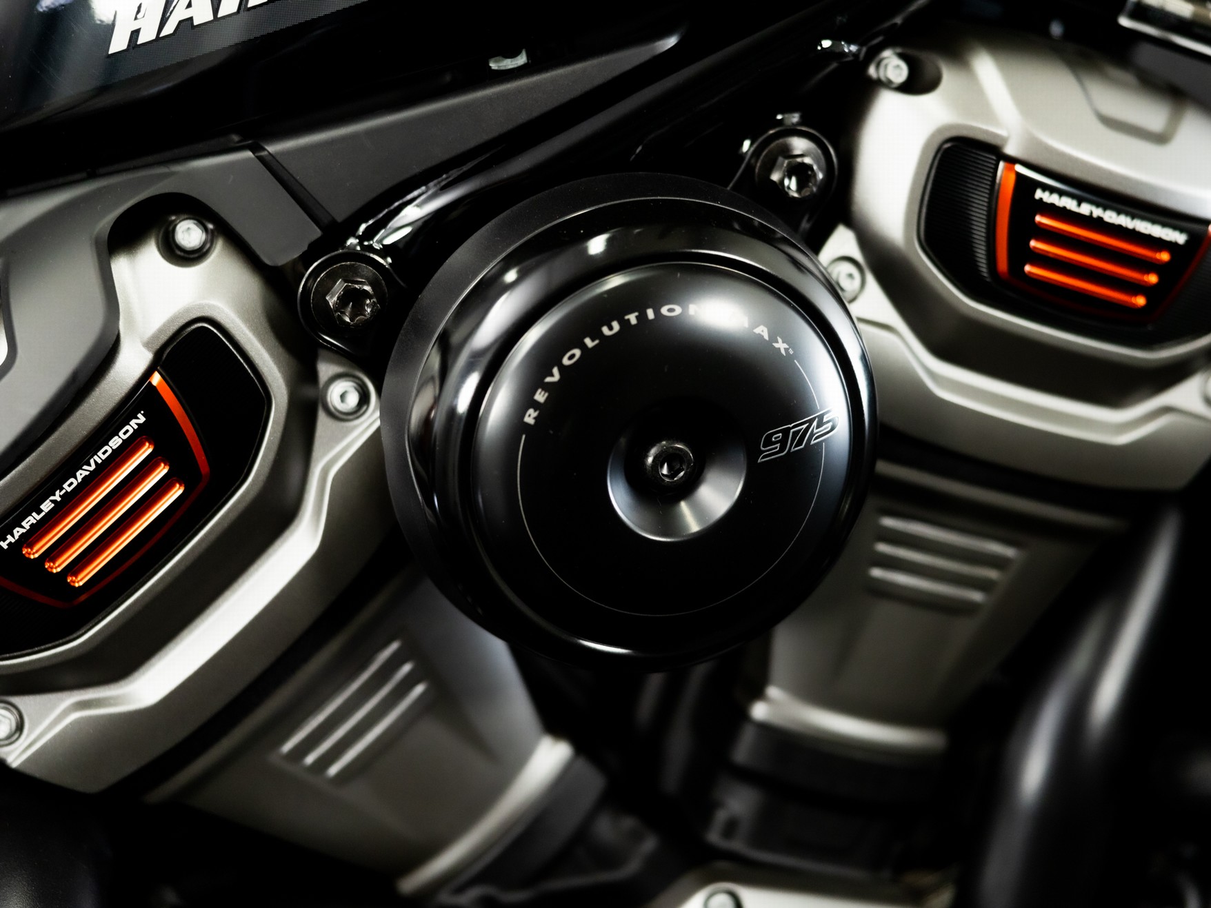 HARLEY-DAVIDSON - RH975 Vivid Black