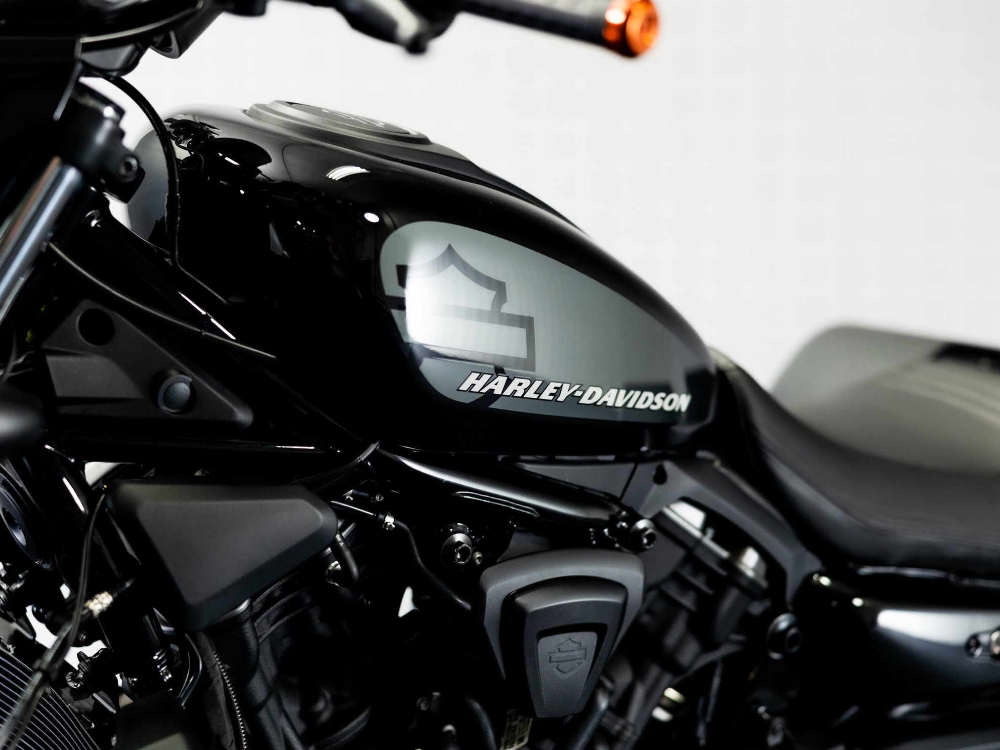 HARLEY-DAVIDSON - RH975 Vivid Black