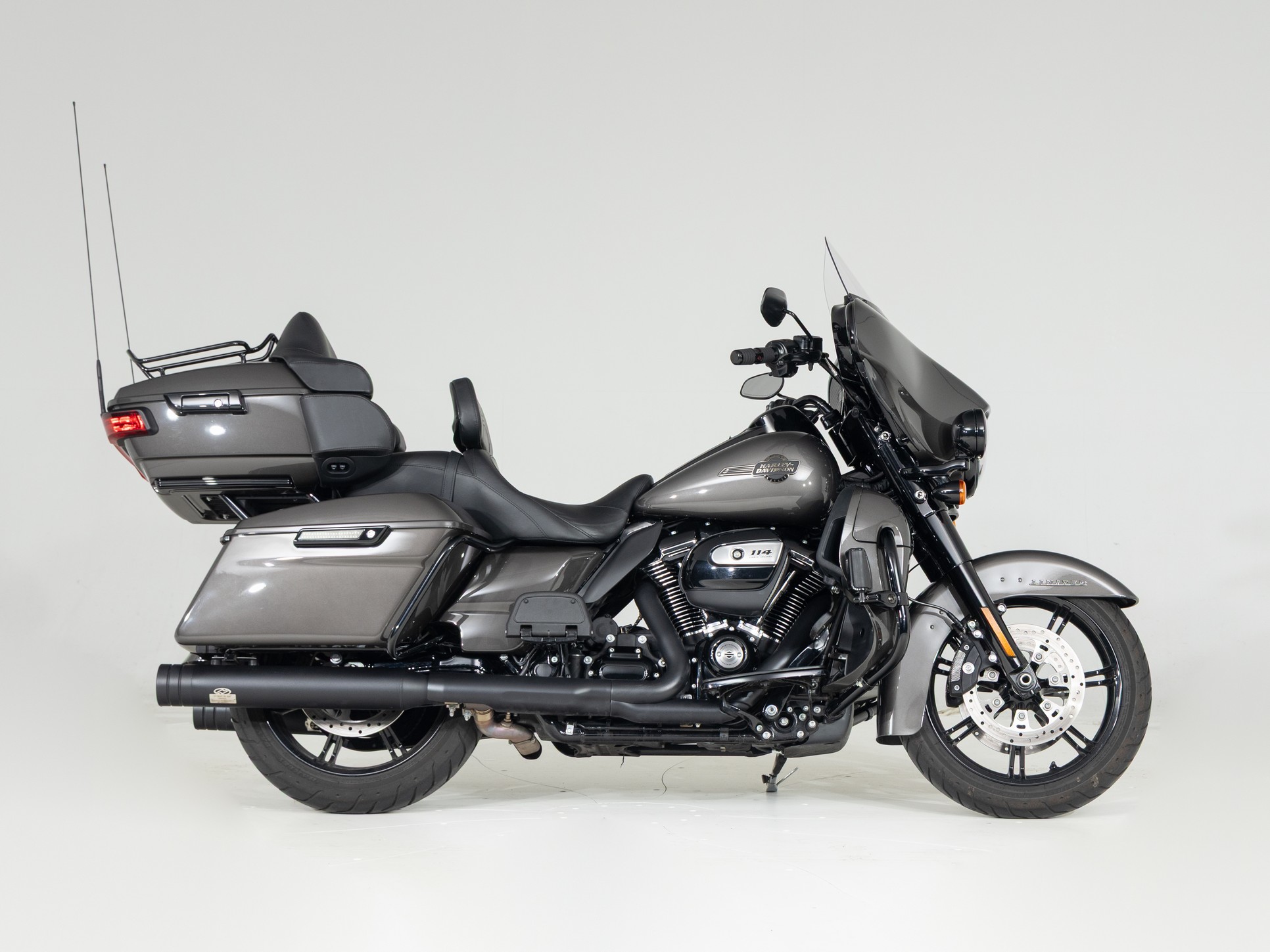 HARLEY-DAVIDSON FLHTK Ultra Limited Vivid Blac