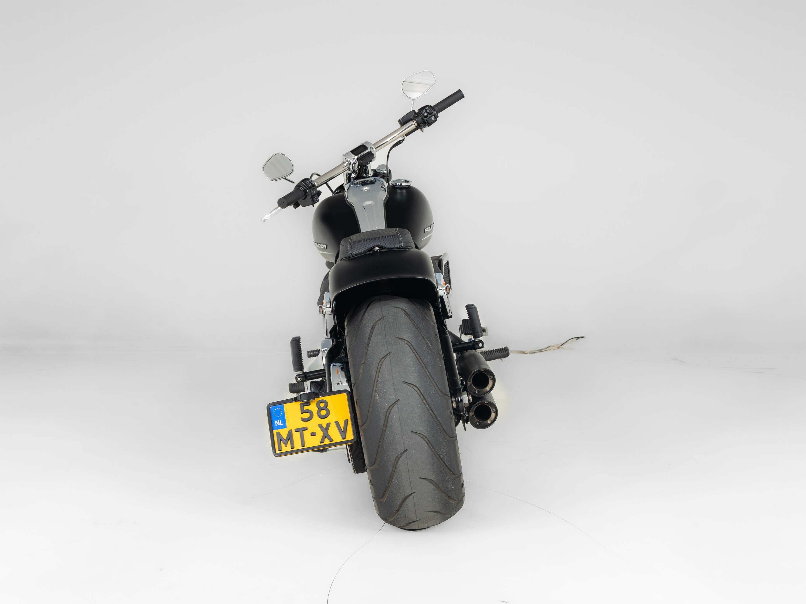 HARLEY-DAVIDSON FXBR Breakout Softail Solid Co