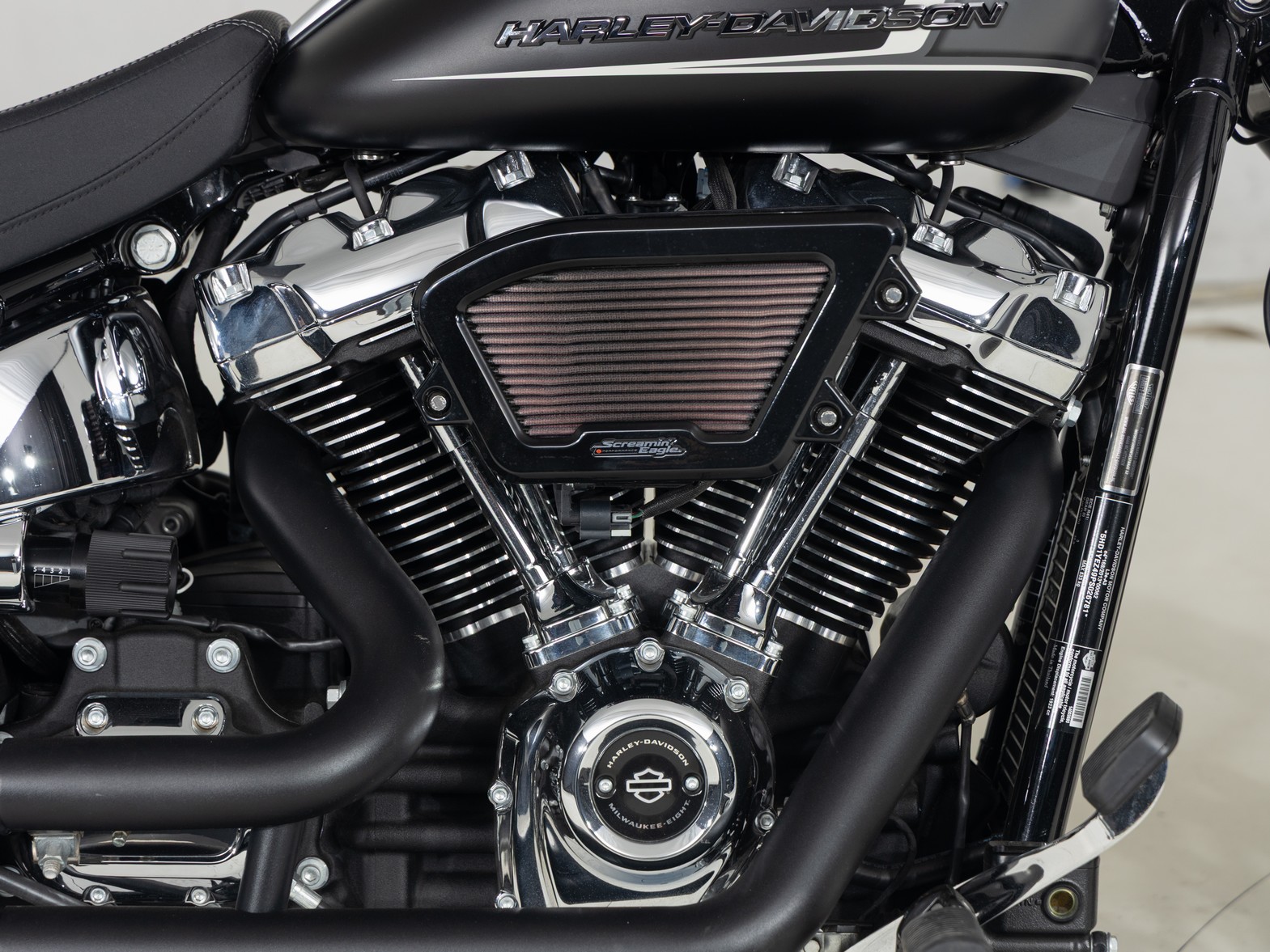 HARLEY-DAVIDSON FXBR Breakout Softail Solid Co