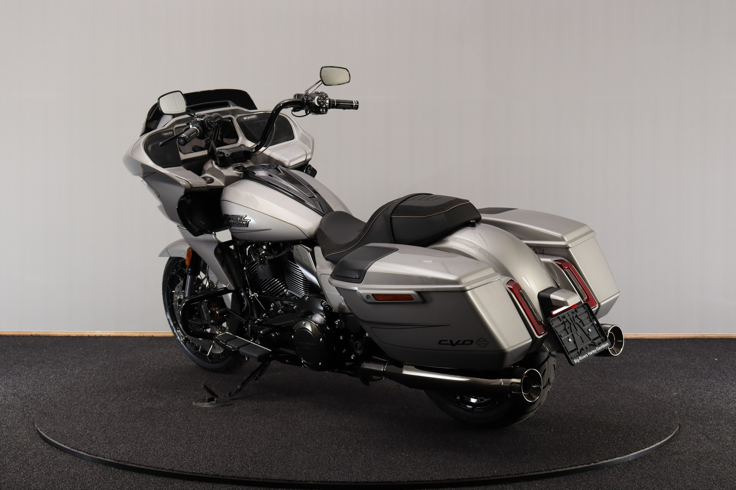 HARLEY-DAVIDSON FLTRXSE CVO Road Glide Custom
