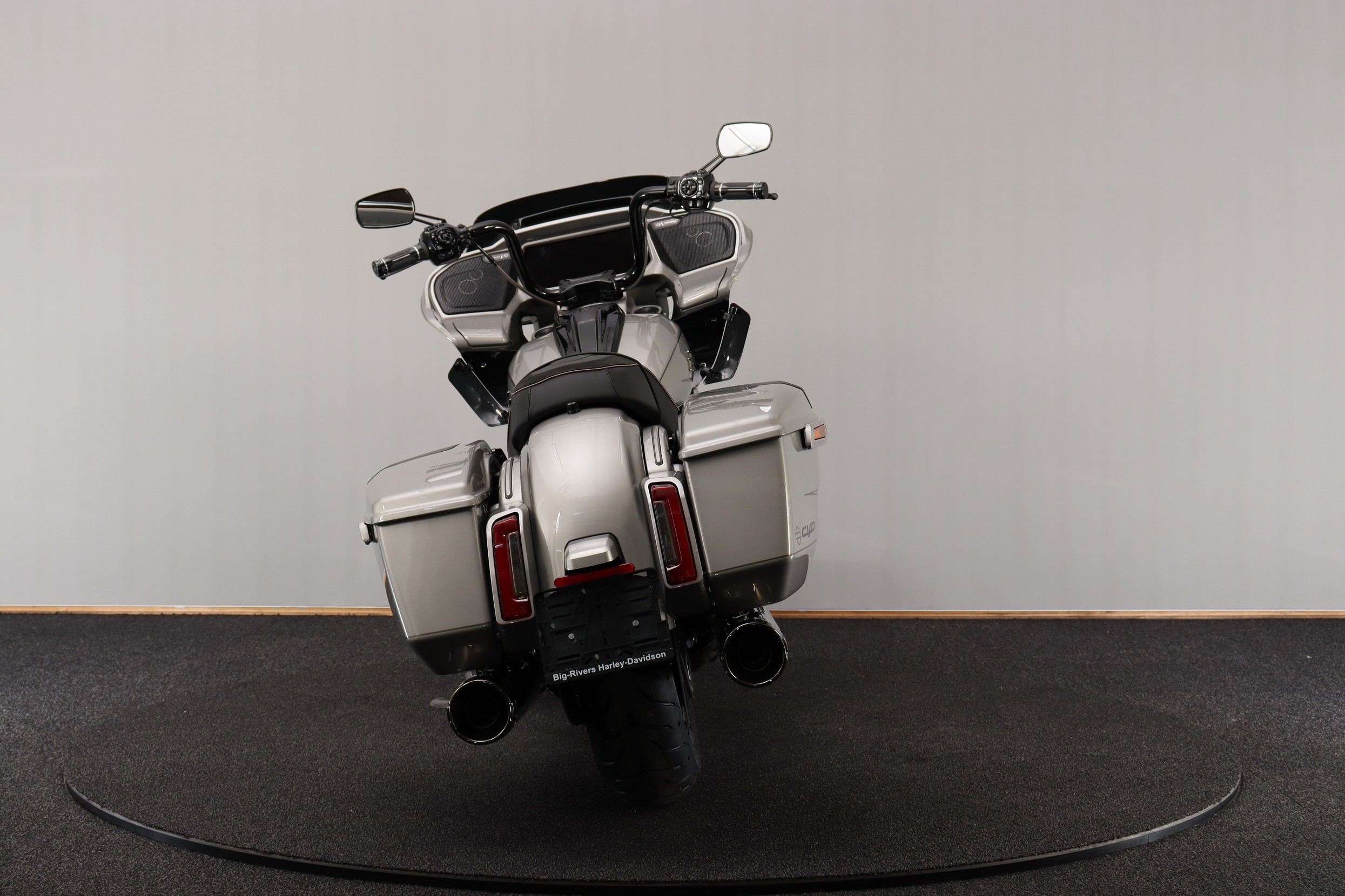 HARLEY-DAVIDSON FLTRXSE CVO Road Glide Custom