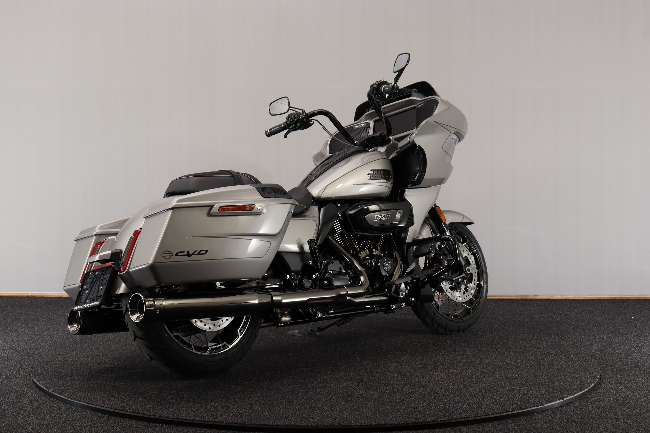 HARLEY-DAVIDSON FLTRXSE CVO Road Glide Custom