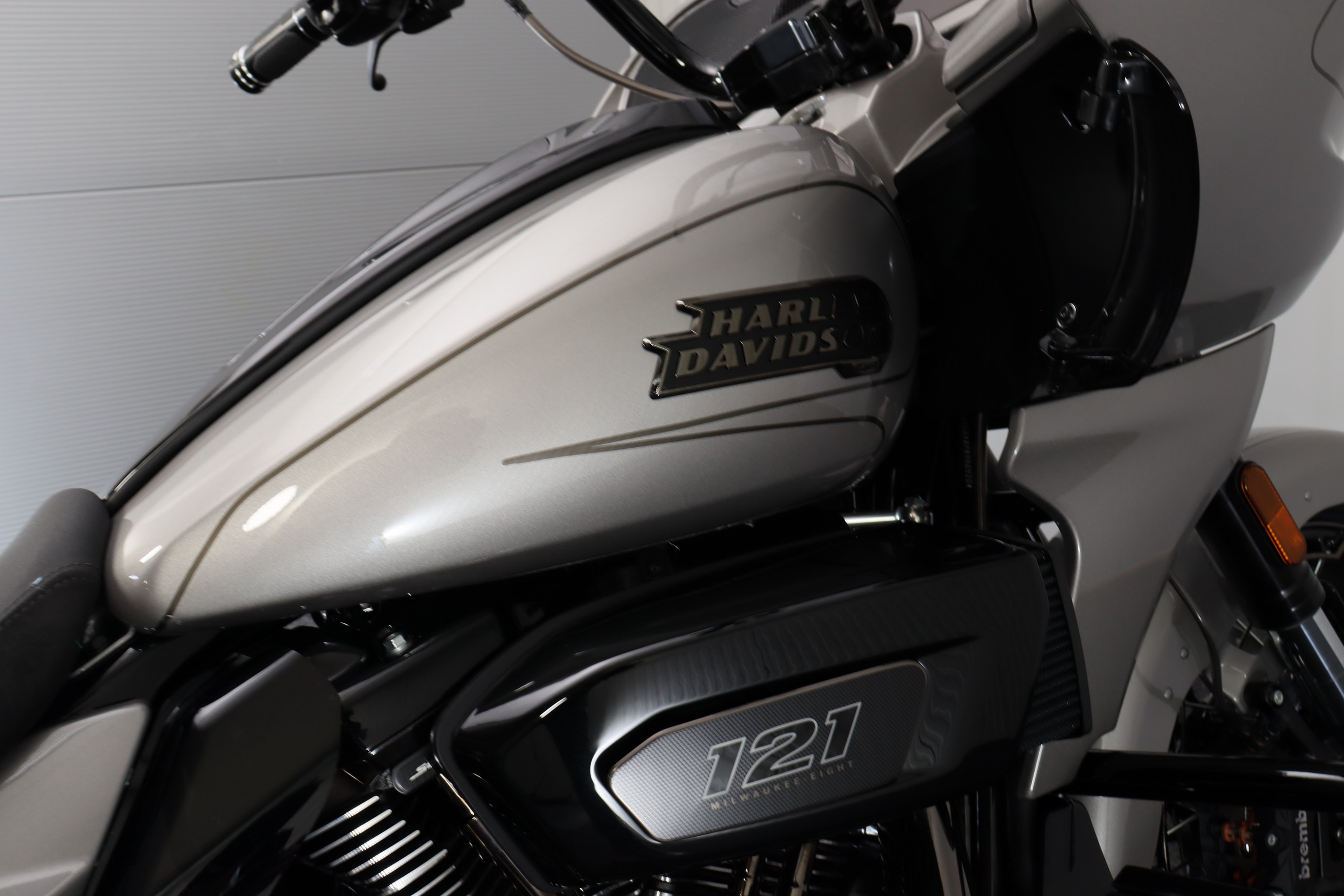 HARLEY-DAVIDSON FLTRXSE CVO Road Glide Custom