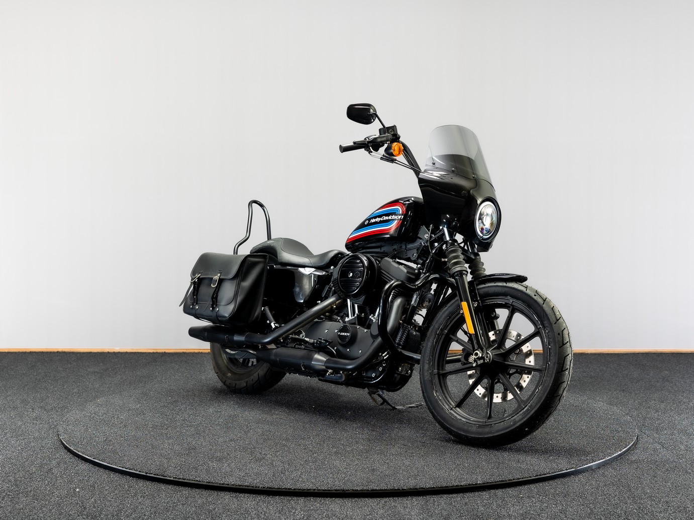 HARLEY-DAVIDSON - XL1200N Iron