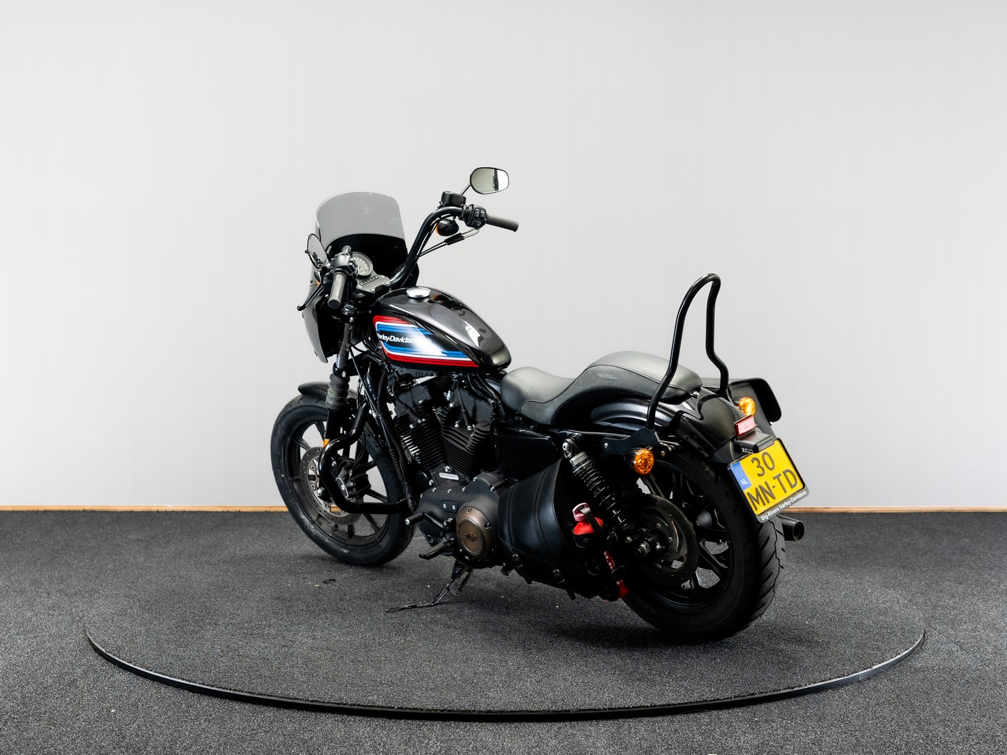 HARLEY-DAVIDSON - XL1200N Iron