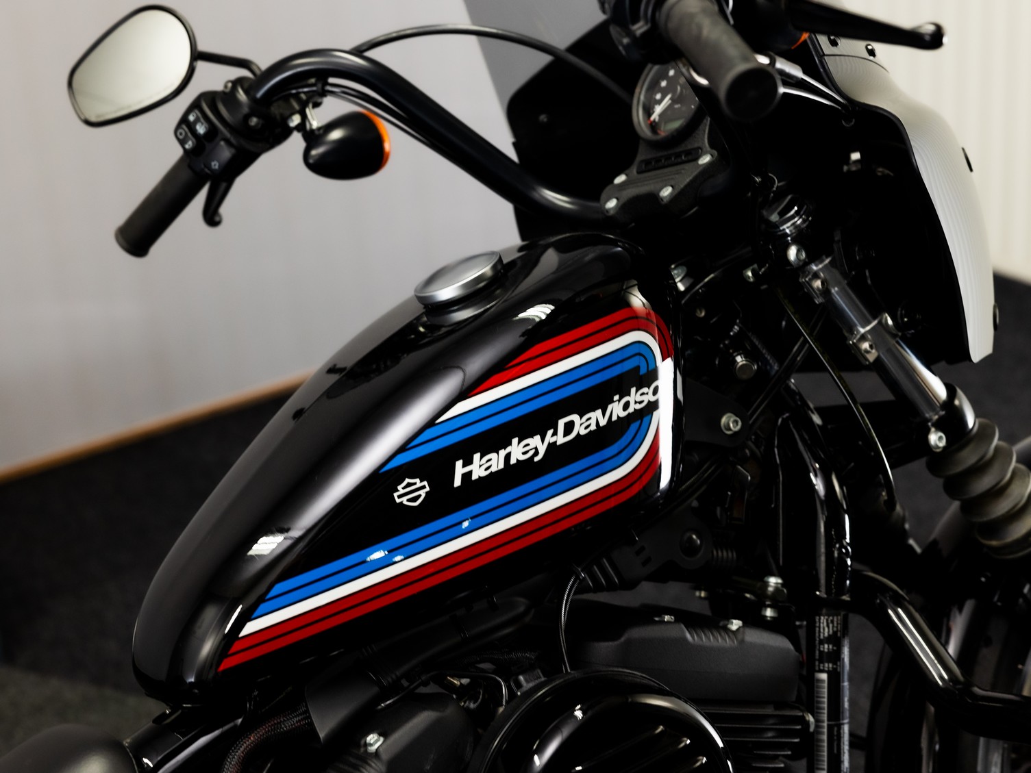 HARLEY-DAVIDSON - XL1200N Iron