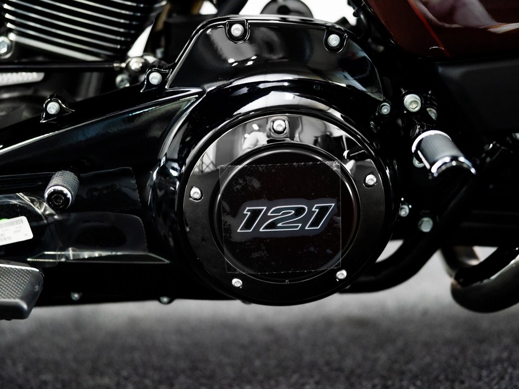 HARLEY-DAVIDSON FLHXSE CVO Street Glide Solid