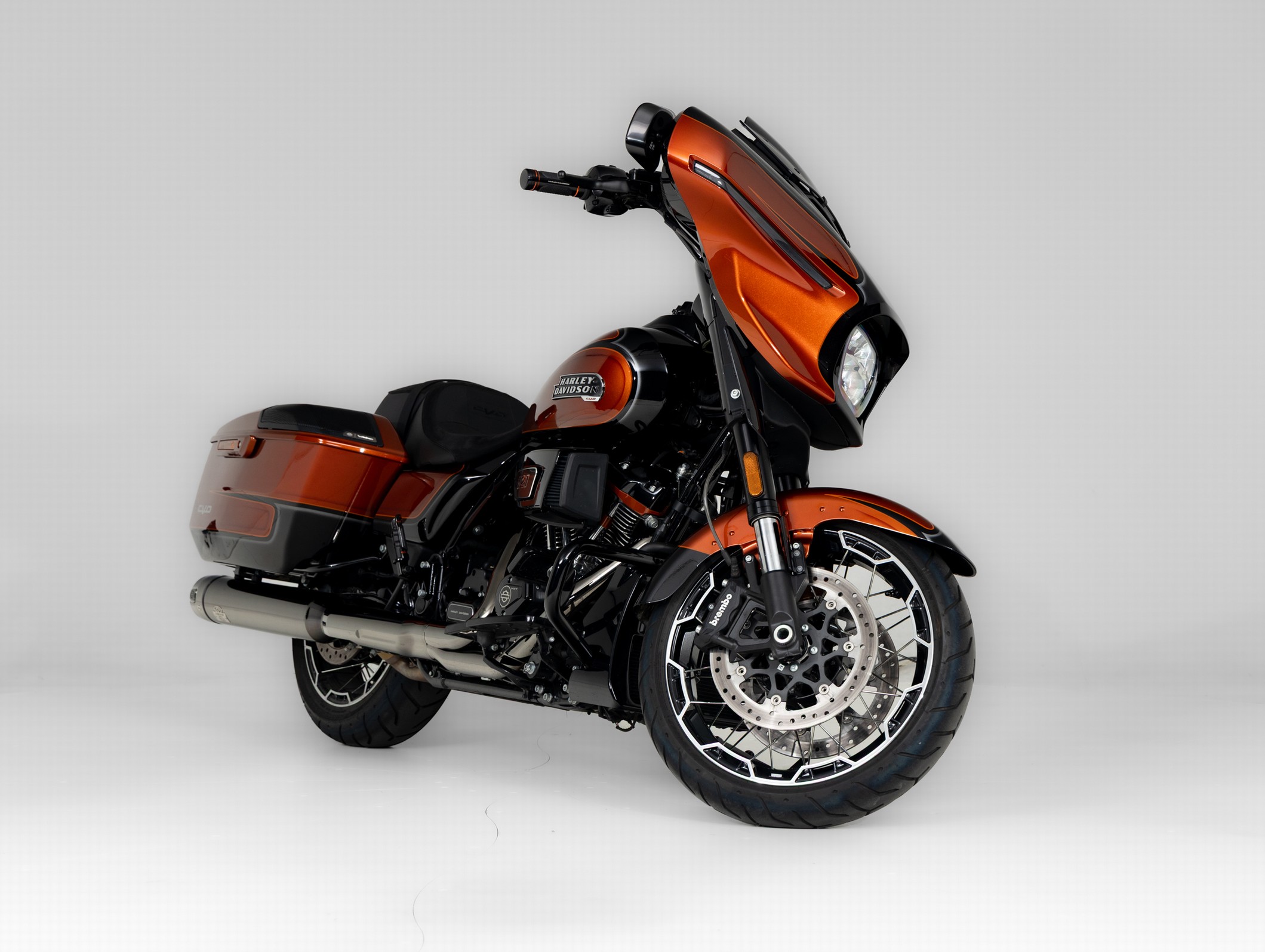 HARLEY-DAVIDSON FLHXSE CVO Street Glide Gunsli