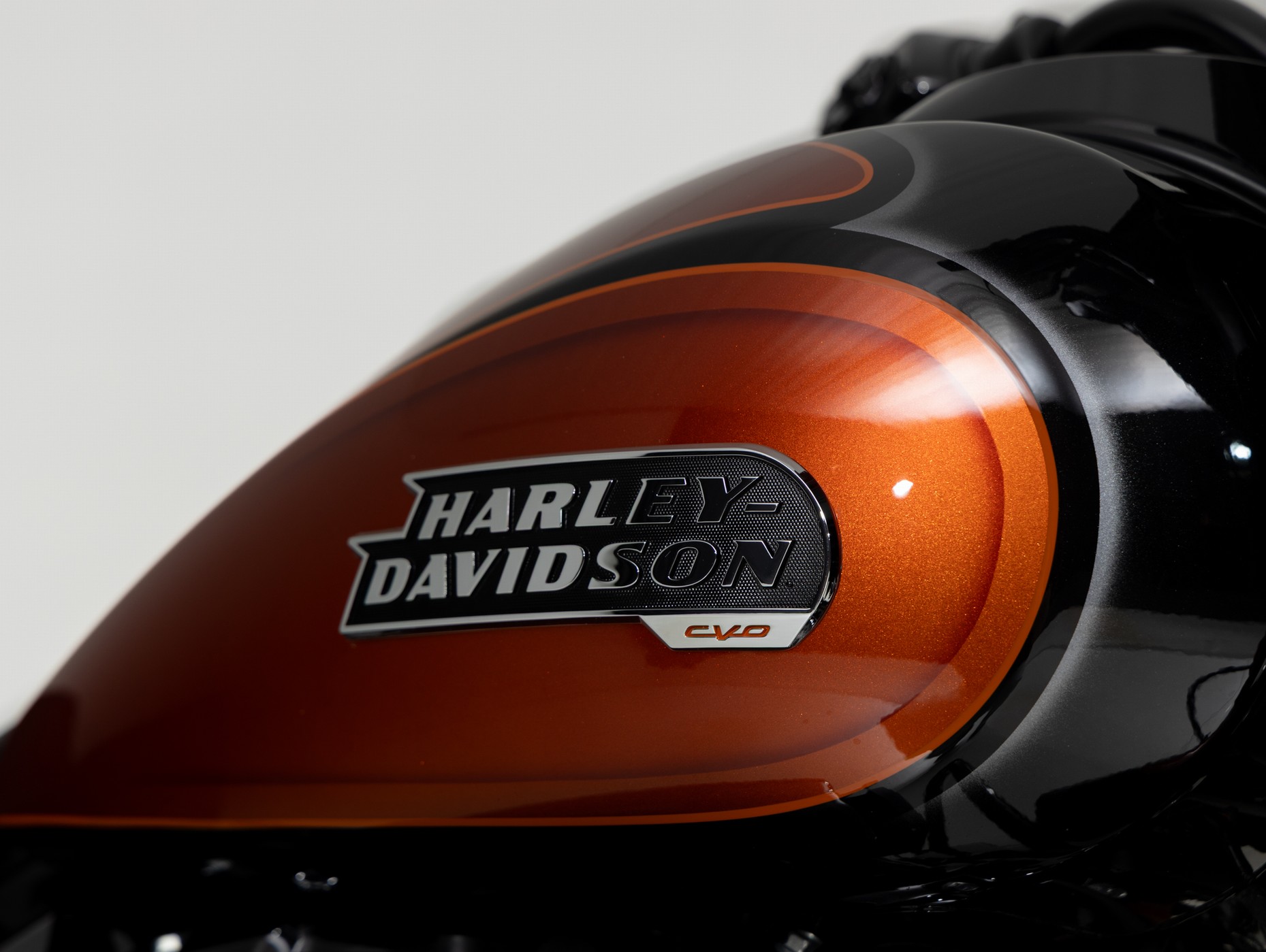 HARLEY-DAVIDSON FLHXSE CVO Street Glide Gunsli