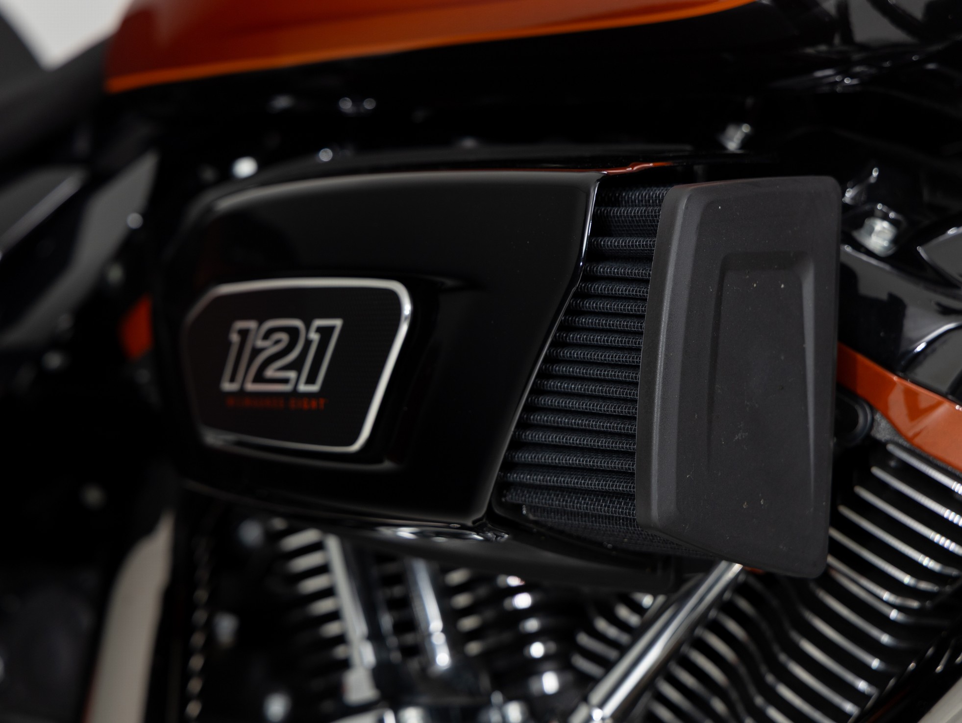 HARLEY-DAVIDSON FLHXSE CVO Street Glide Gunsli