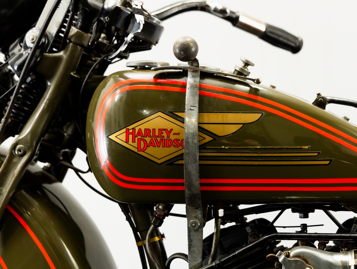 HARLEY-DAVIDSON 750 R Solid Colour