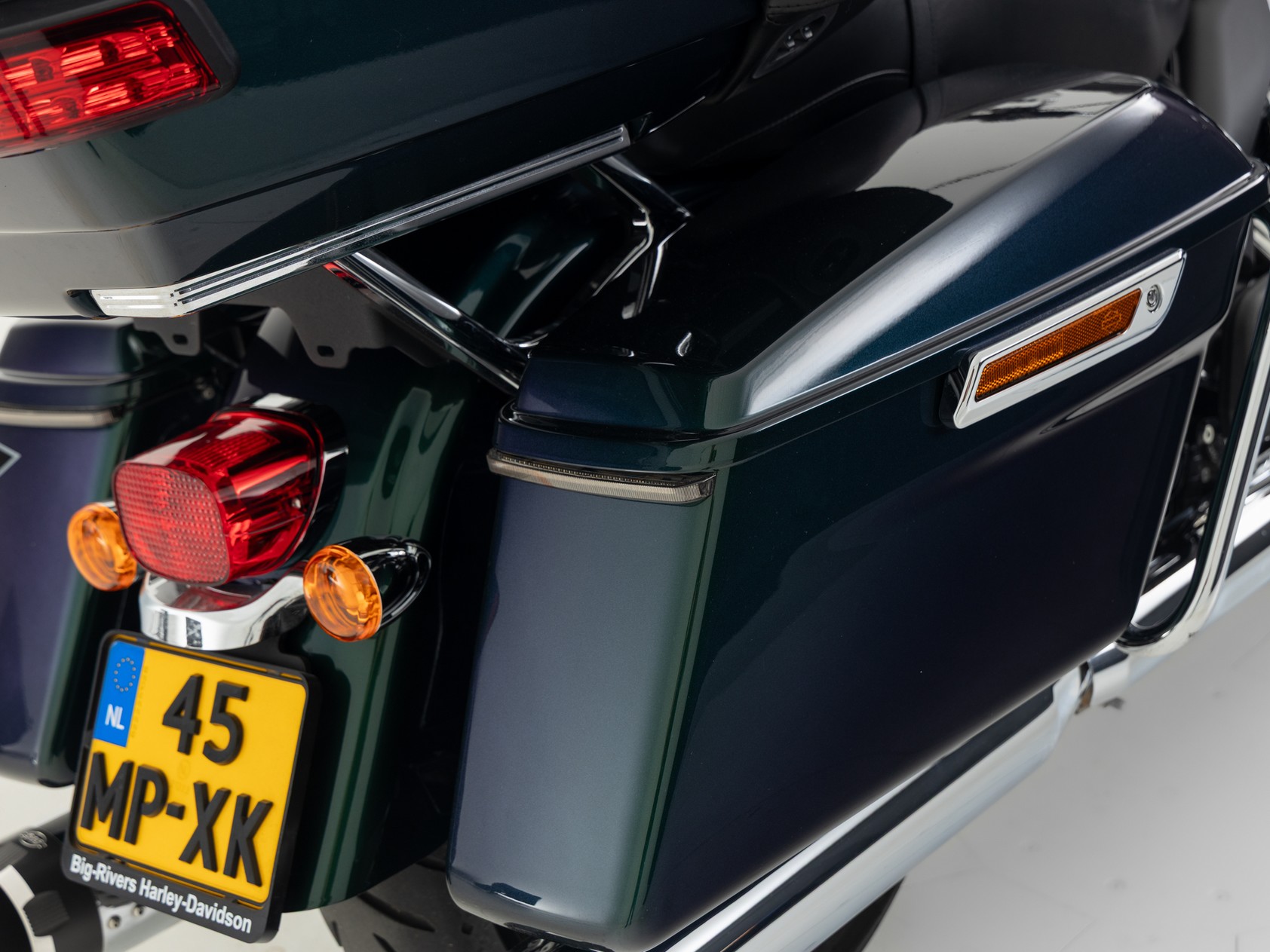 HARLEY-DAVIDSON FLTRXS Road Glide Custom Color