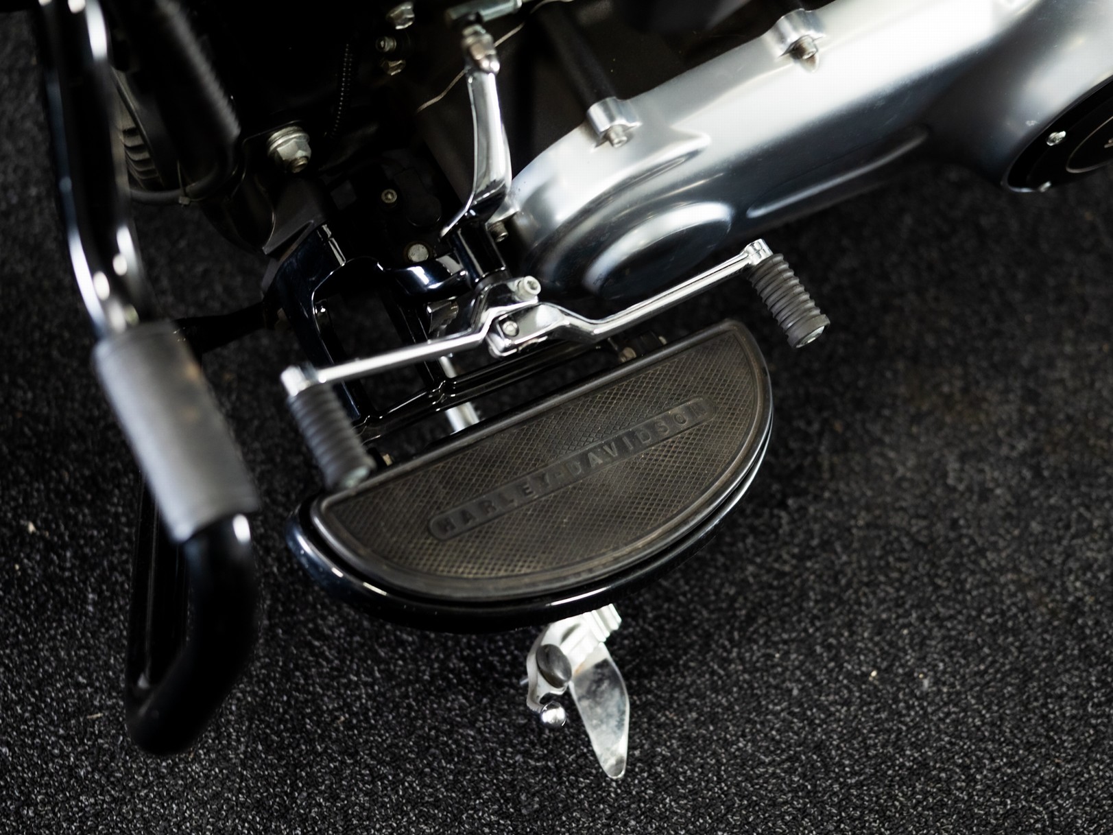 HARLEY-DAVIDSON FLSTFB 103