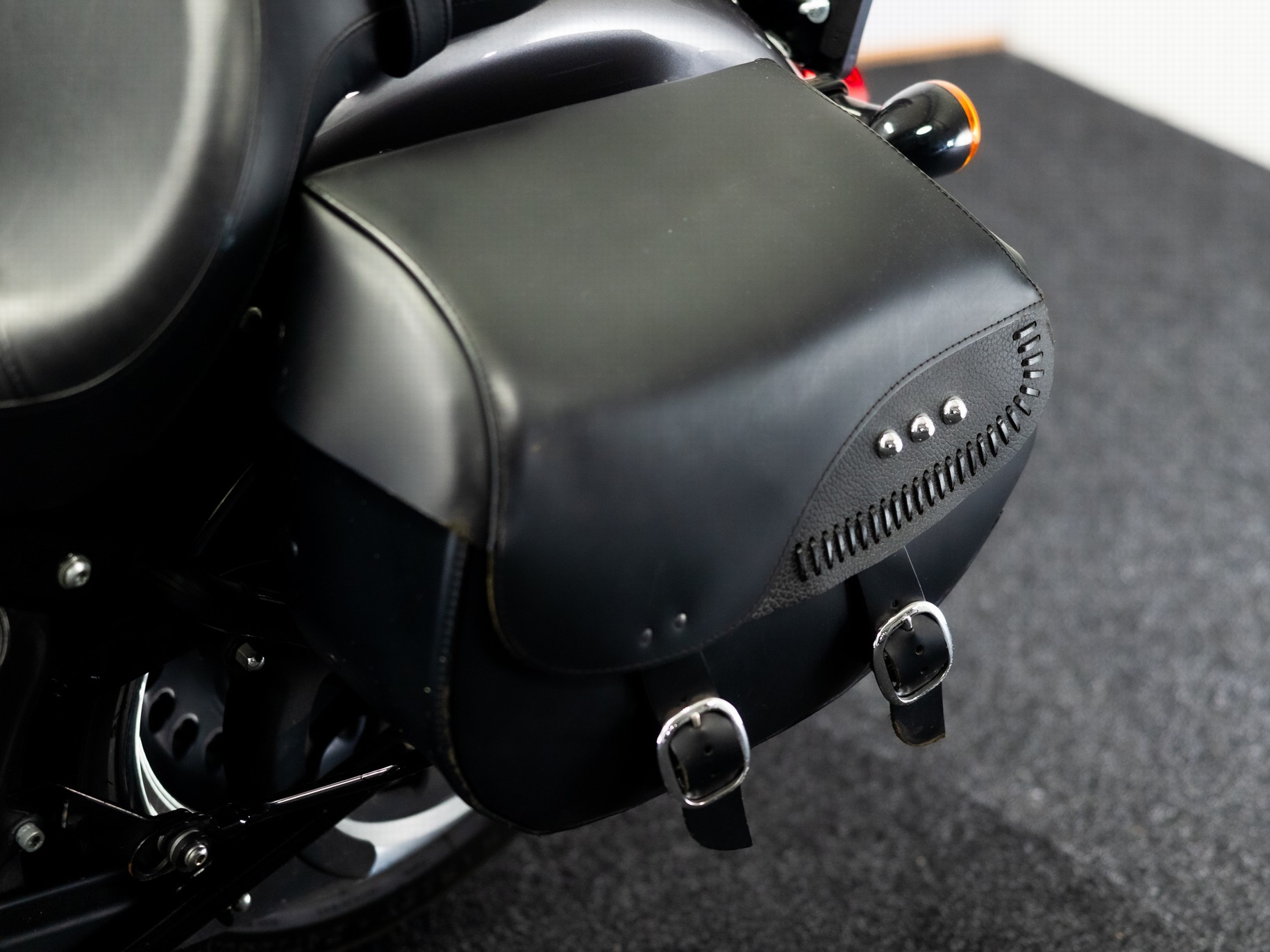 HARLEY-DAVIDSON FLSTFB 103