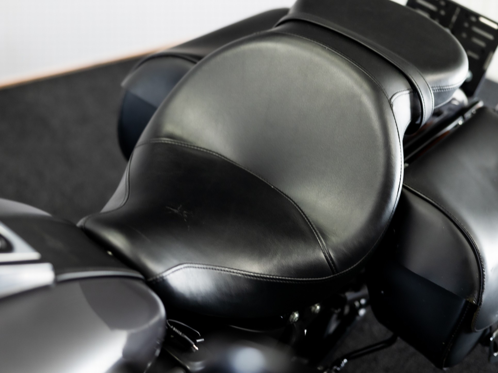 HARLEY-DAVIDSON FLSTFB 103