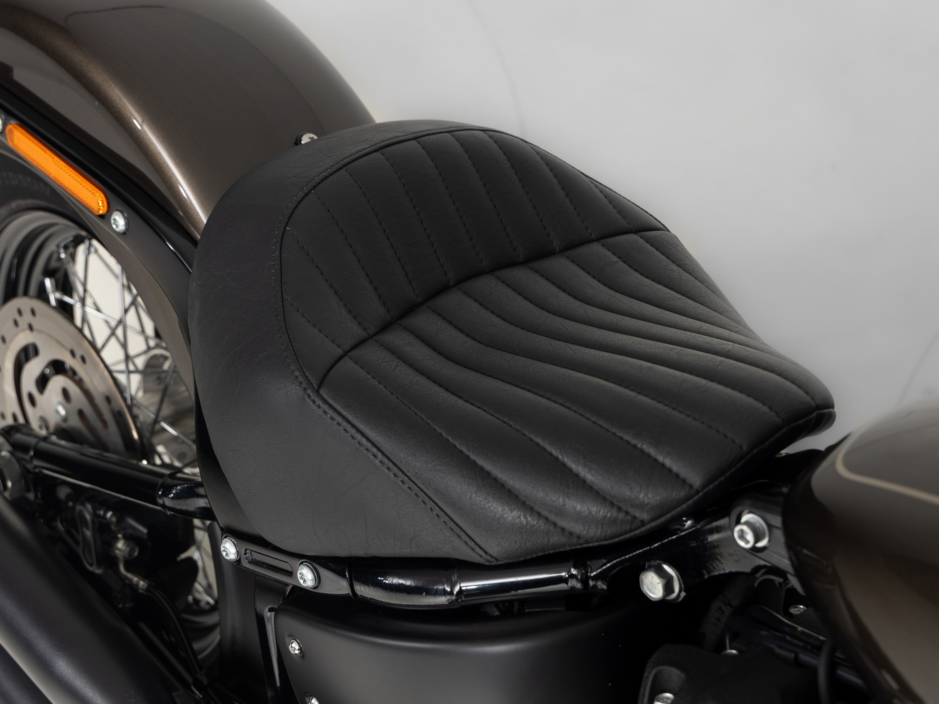 HARLEY-DAVIDSON FXBBS Street bob 107