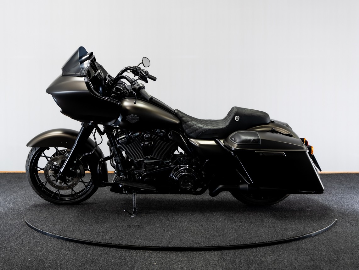 HARLEY-DAVIDSON FLTRXS Road Glide Special