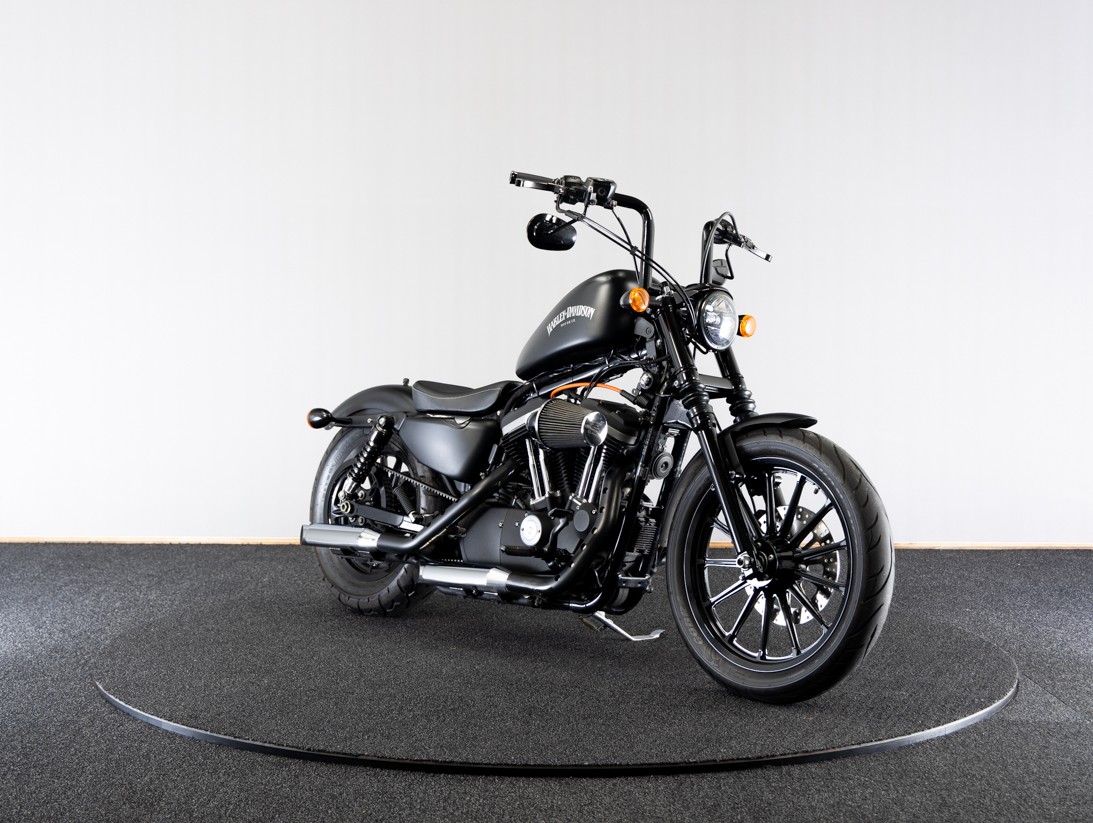 HARLEY-DAVIDSON XL 883N IRON