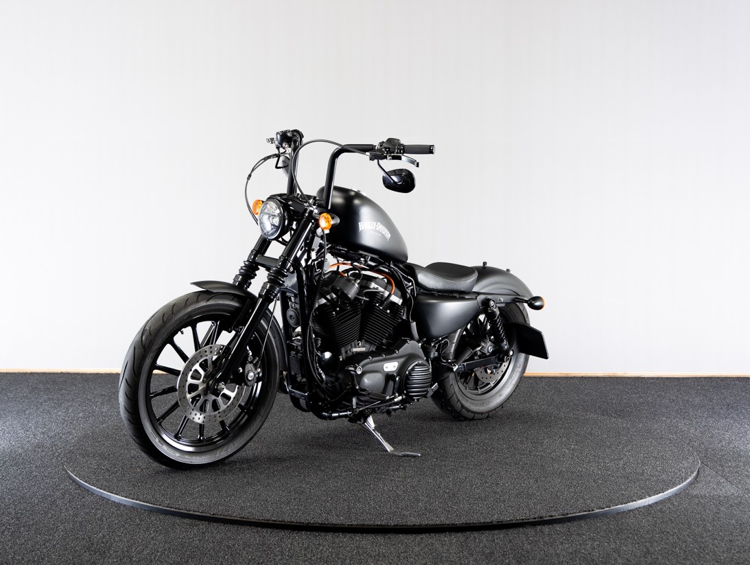 HARLEY-DAVIDSON XL 883N IRON