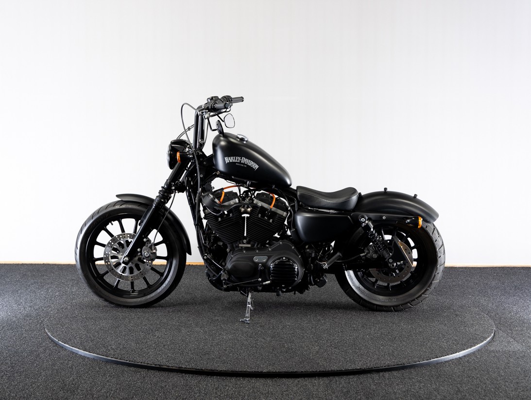 HARLEY-DAVIDSON XL 883N IRON