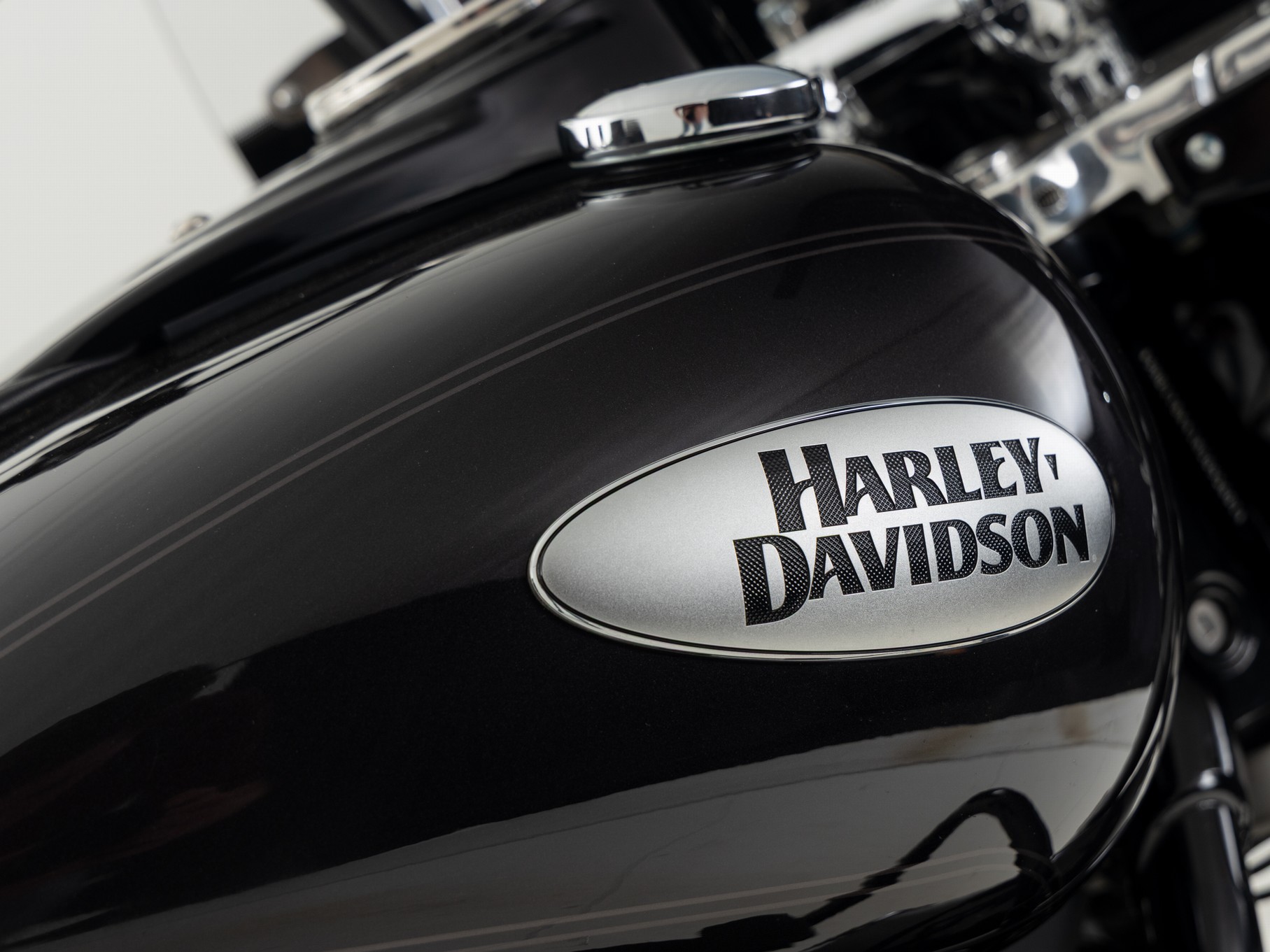 HARLEY-DAVIDSON FLHCS Heritage Classic 114