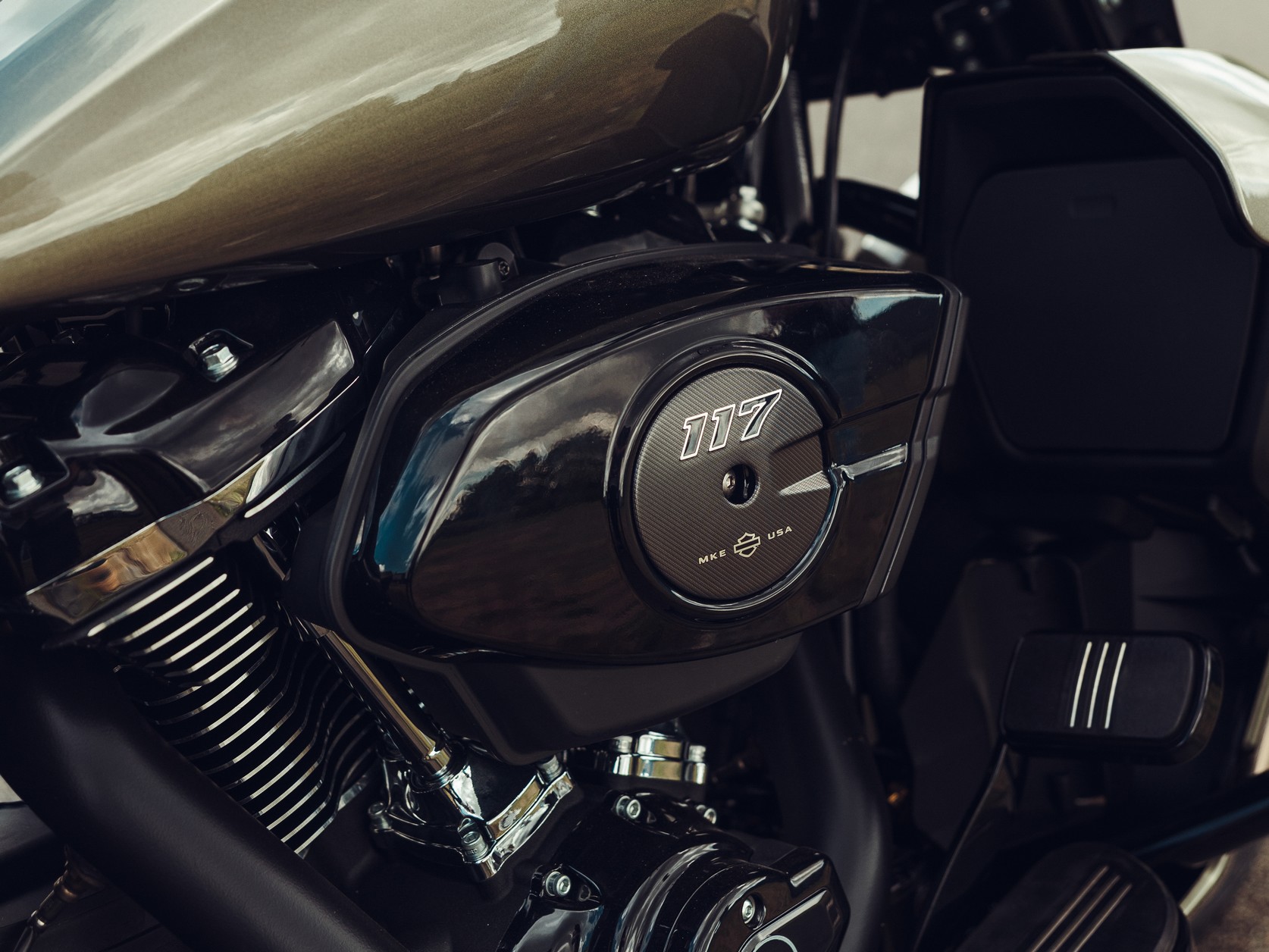 HARLEY-DAVIDSON FLHX Street Glide Solid Colour