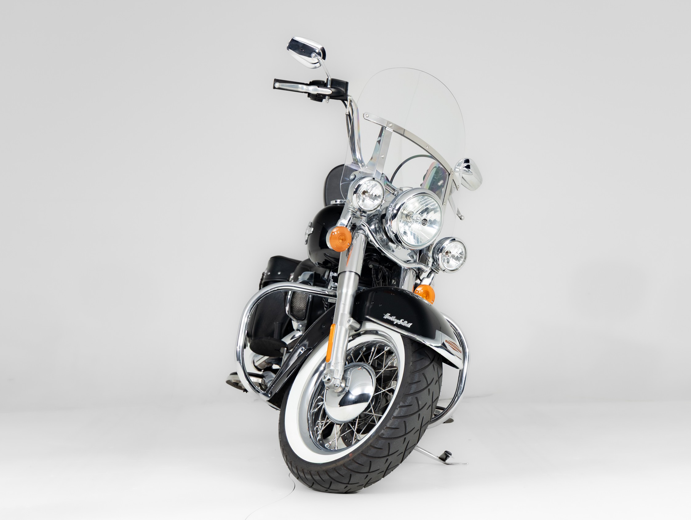 HARLEY-DAVIDSON FLHC Heritage Classic