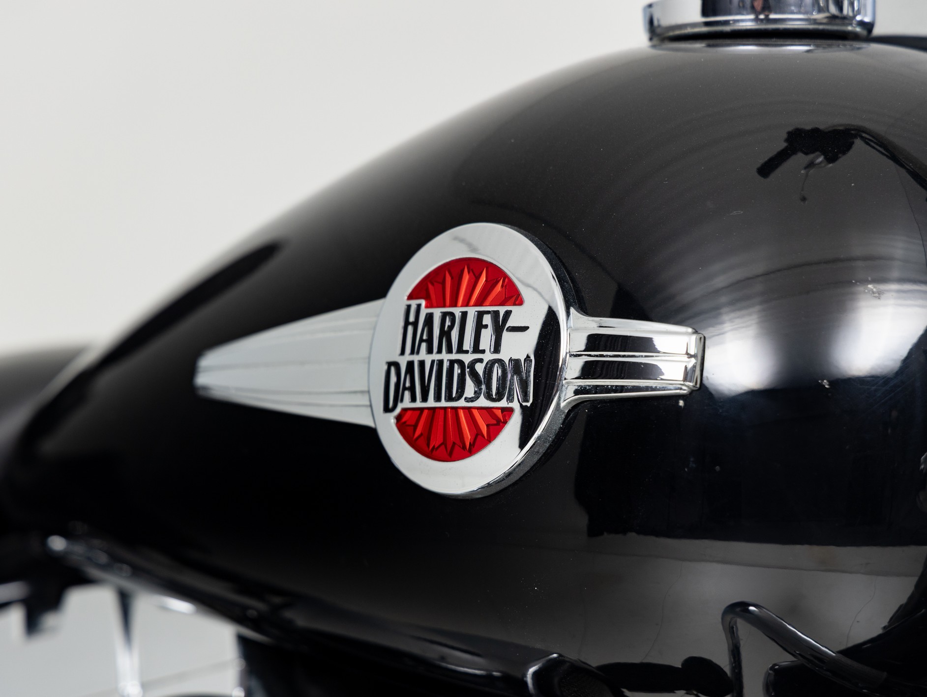HARLEY-DAVIDSON FLHC Heritage Classic
