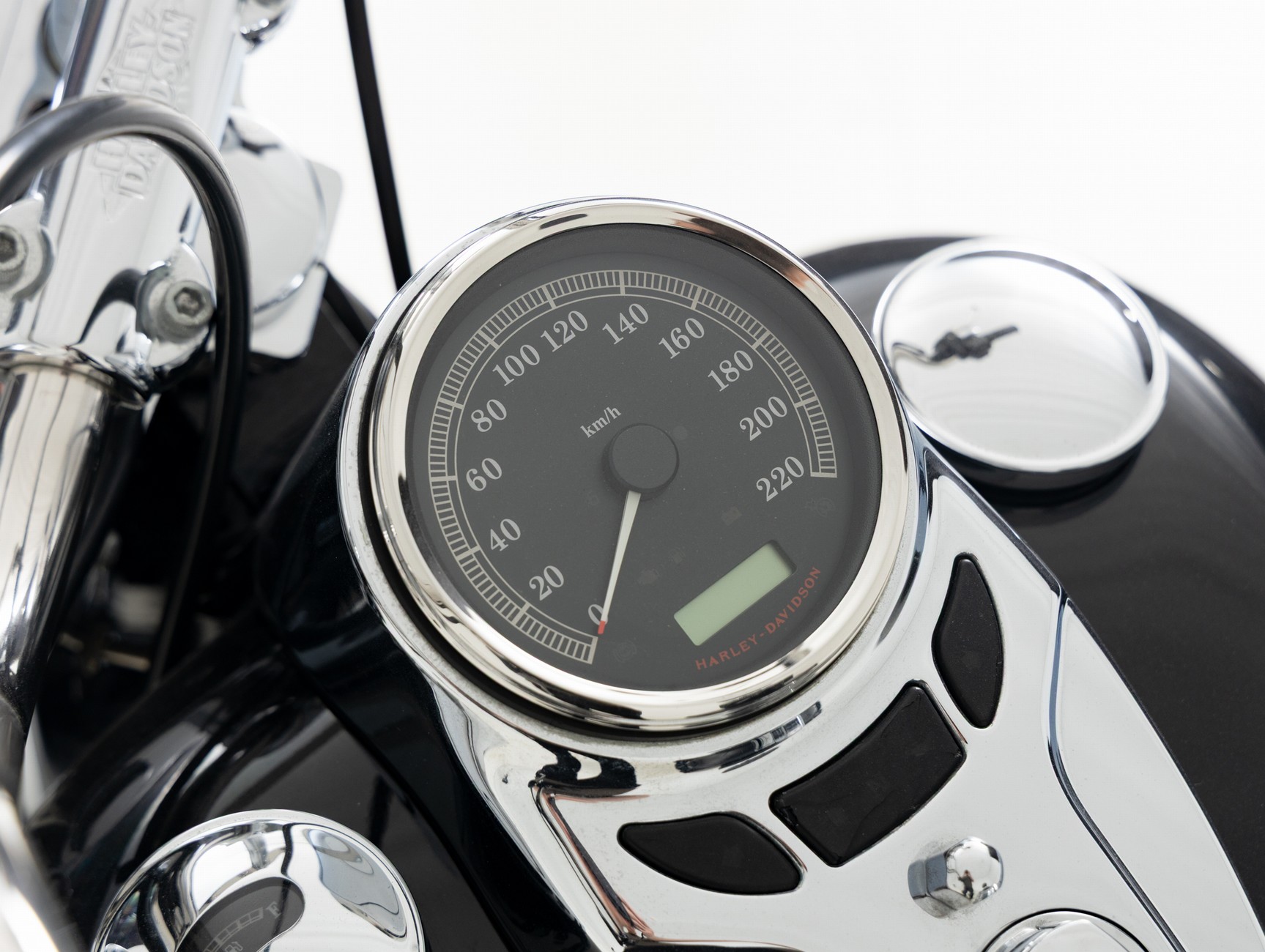 HARLEY-DAVIDSON FLHC Heritage Classic