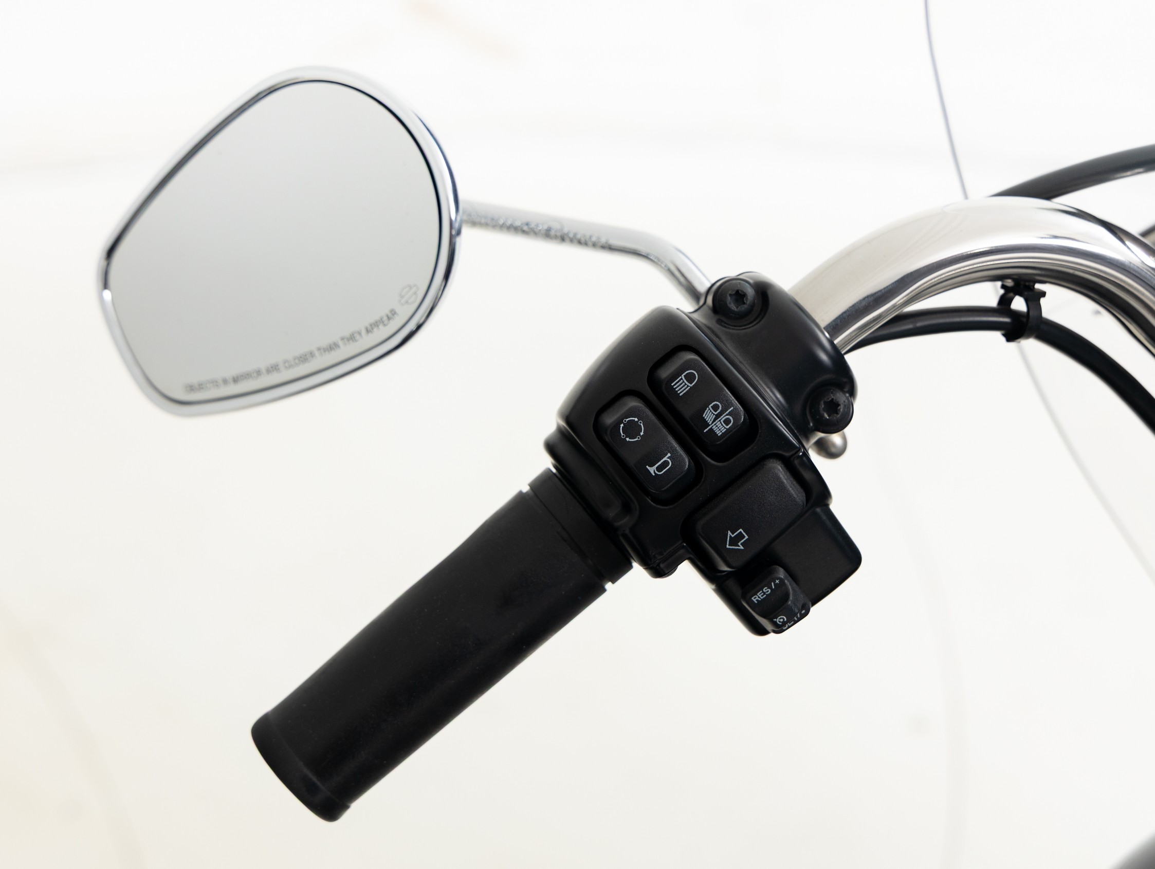 HARLEY-DAVIDSON FLHC Heritage Classic